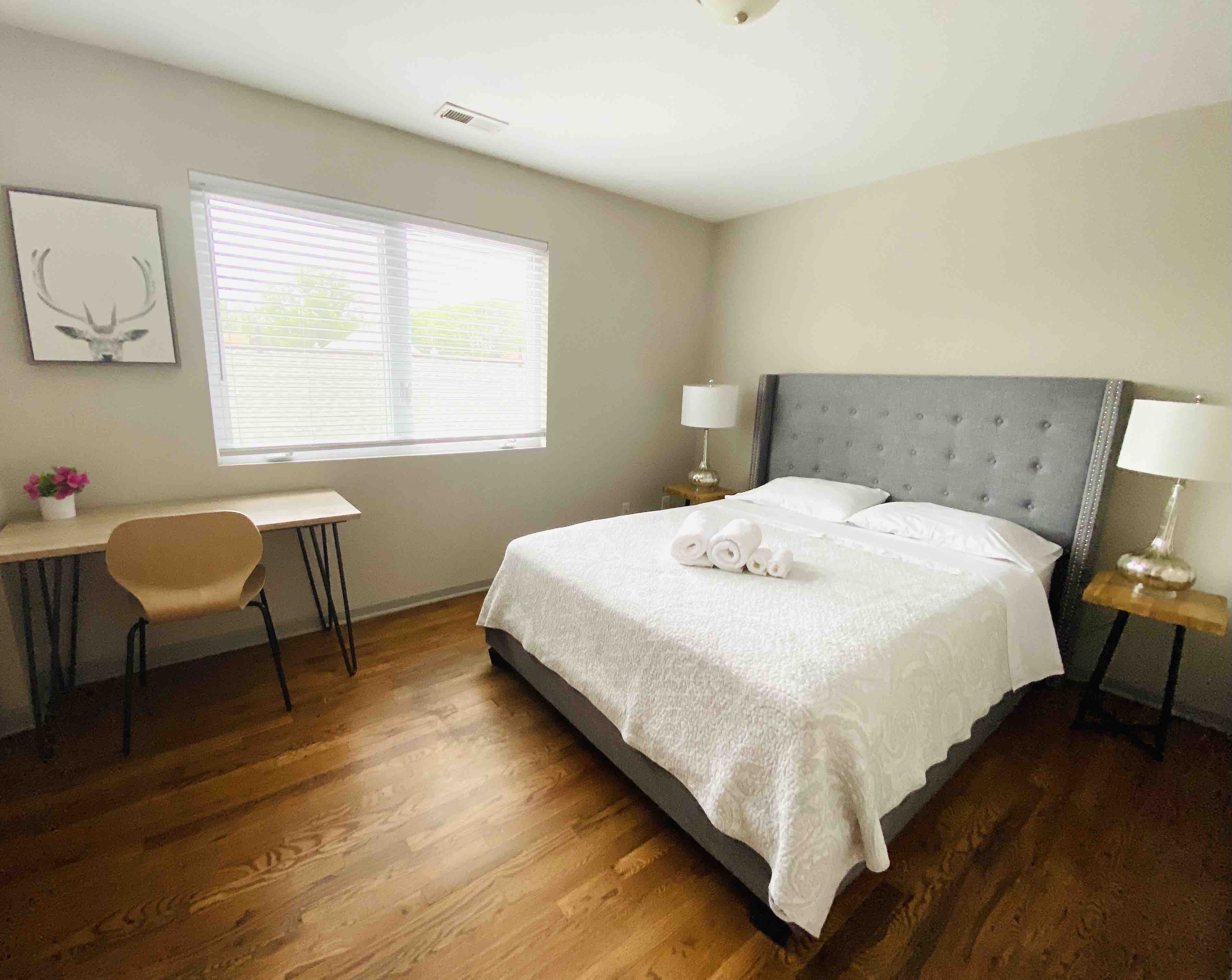 Amelia - Room near OSU Med Center, Downtown in Near North/University, Columbus