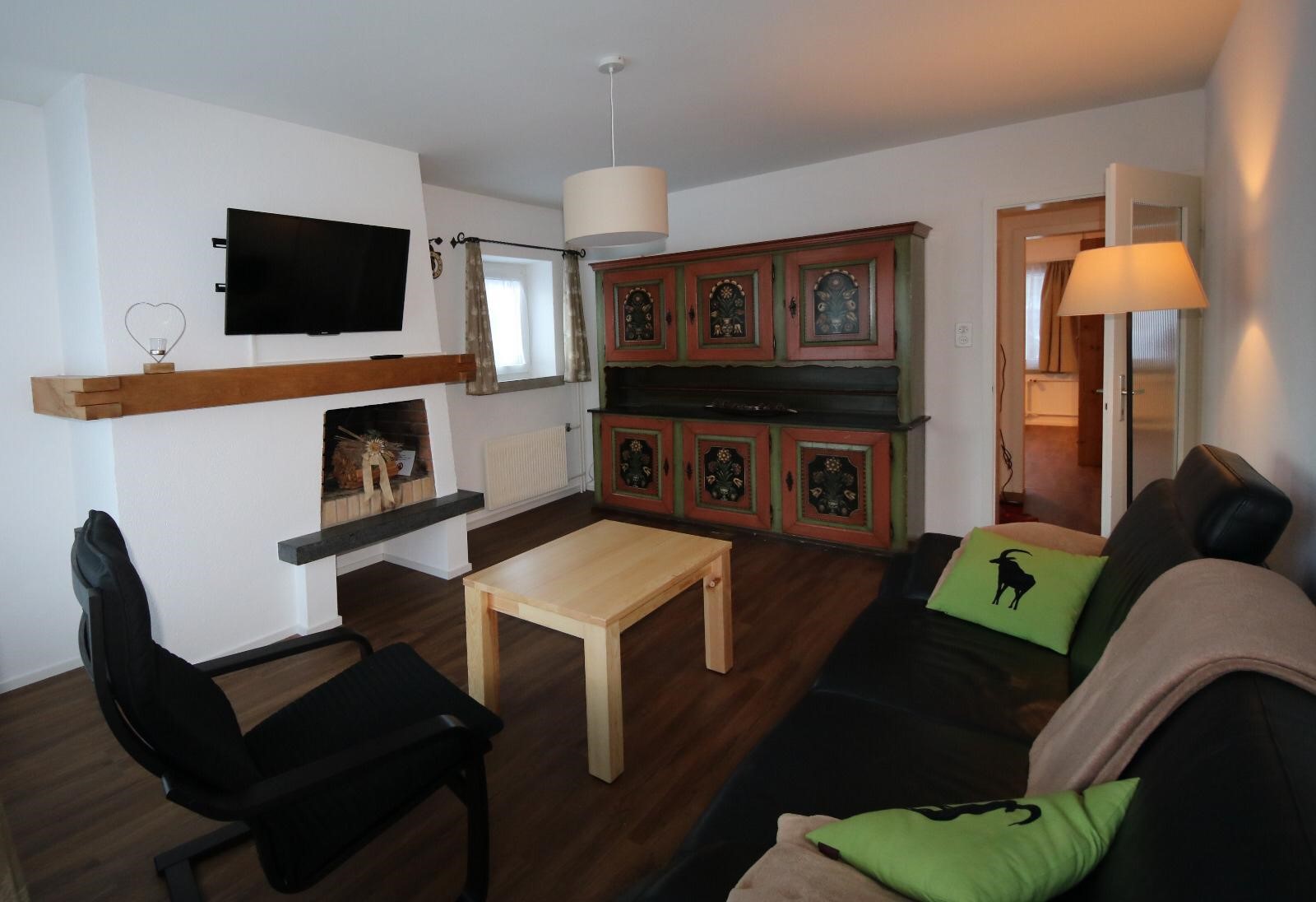 Top renovated 4 1/2 rooms. Apartment (Reg No: 11025)