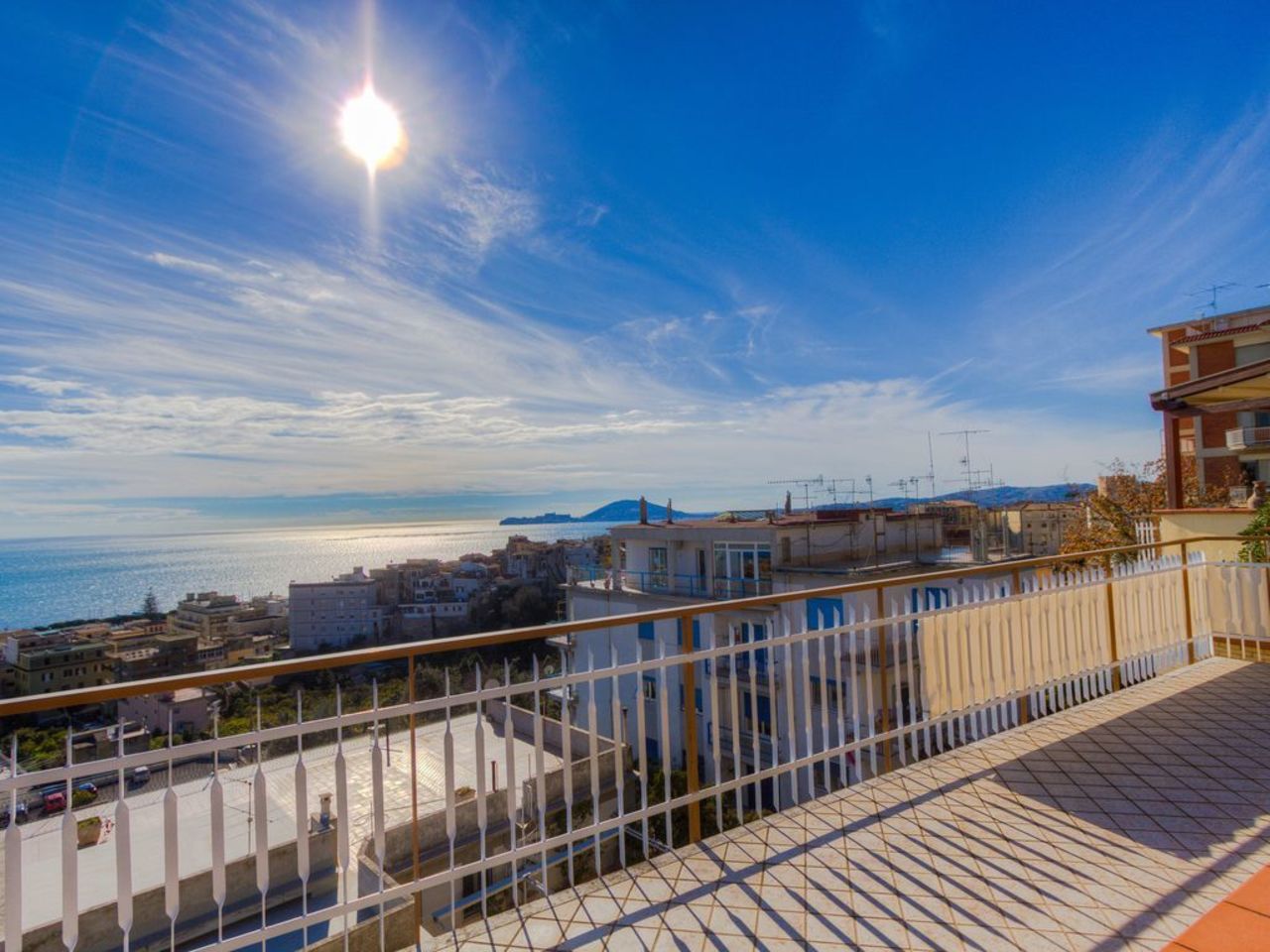 Lujoso ático superpanorámico Formia - Airbnb