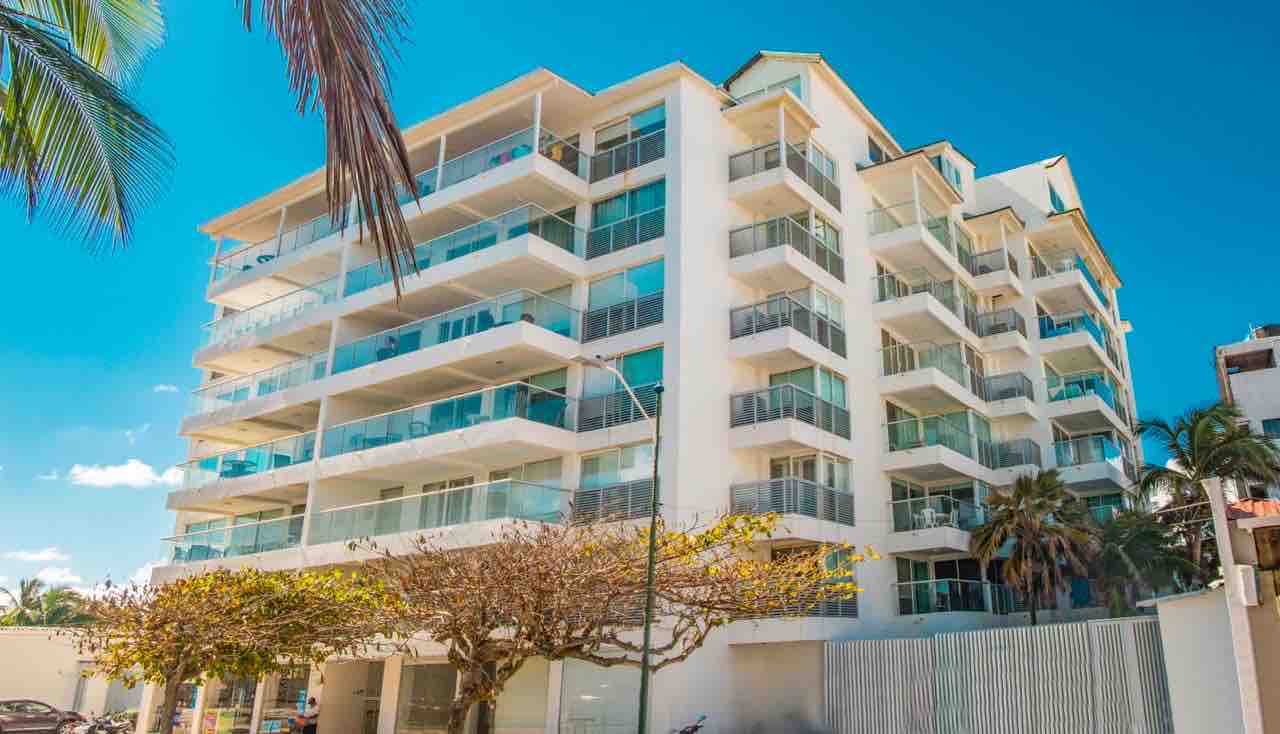 SAN ANDRES SV ESPACIOSO APTO FRENTE AL MAR, WIFI Condominiums for