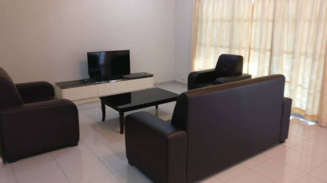 Victoria Cottage, guarded community - Houses for Rent in Sitiawan 