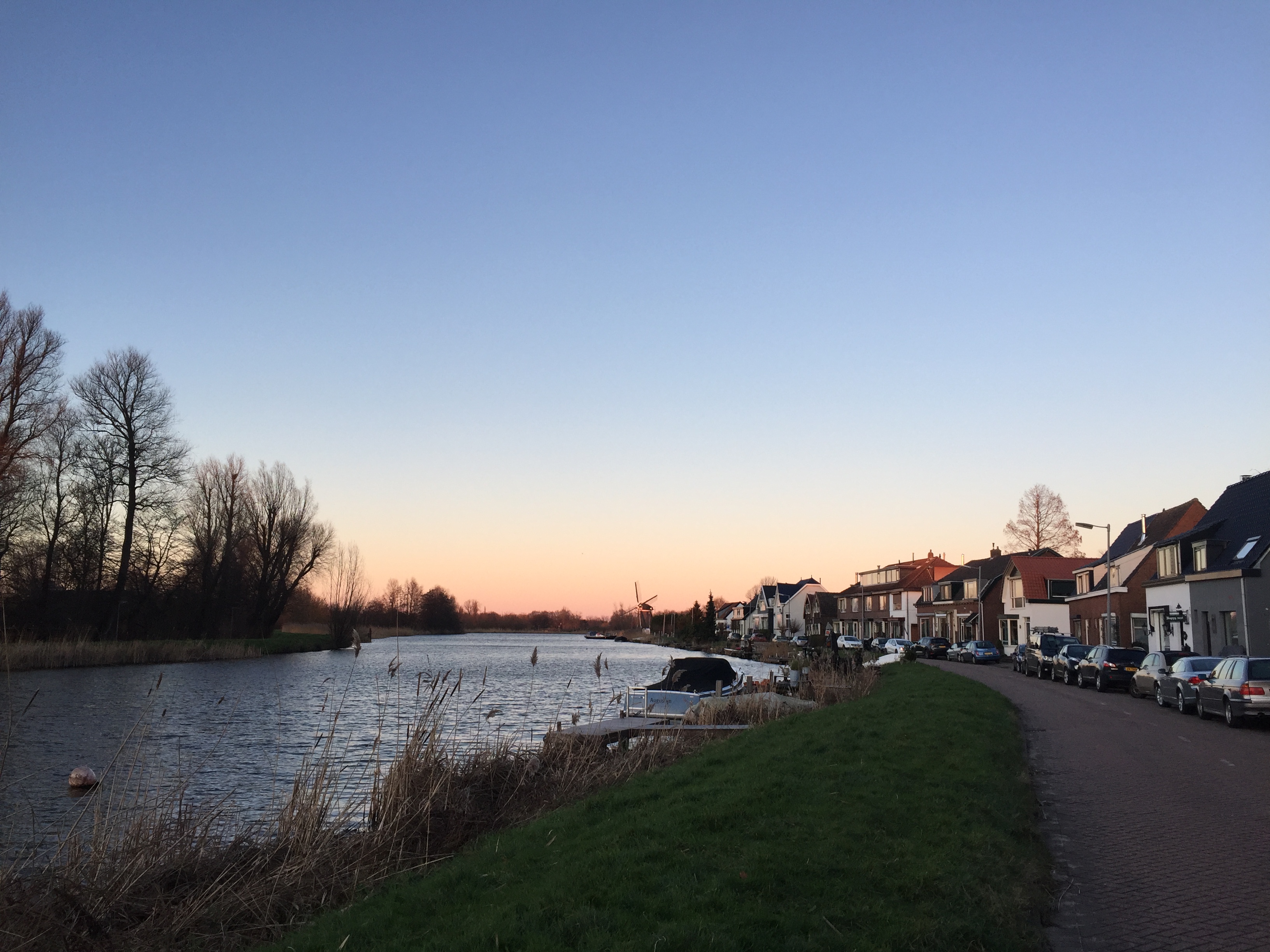Family home with huge garden at the Riverside — Rotterdam stay