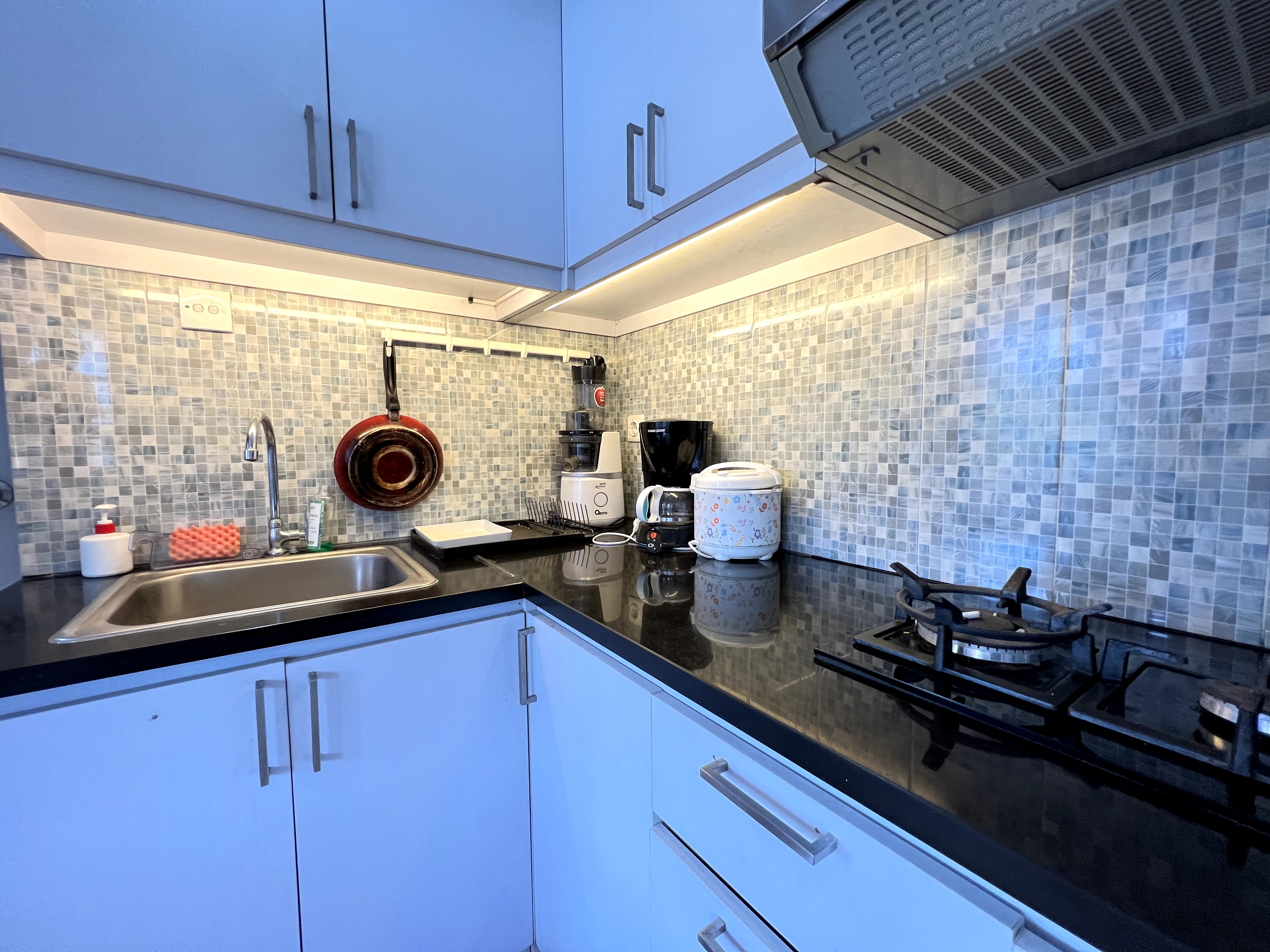 Family/eco-friendly two room space near Cihampelas