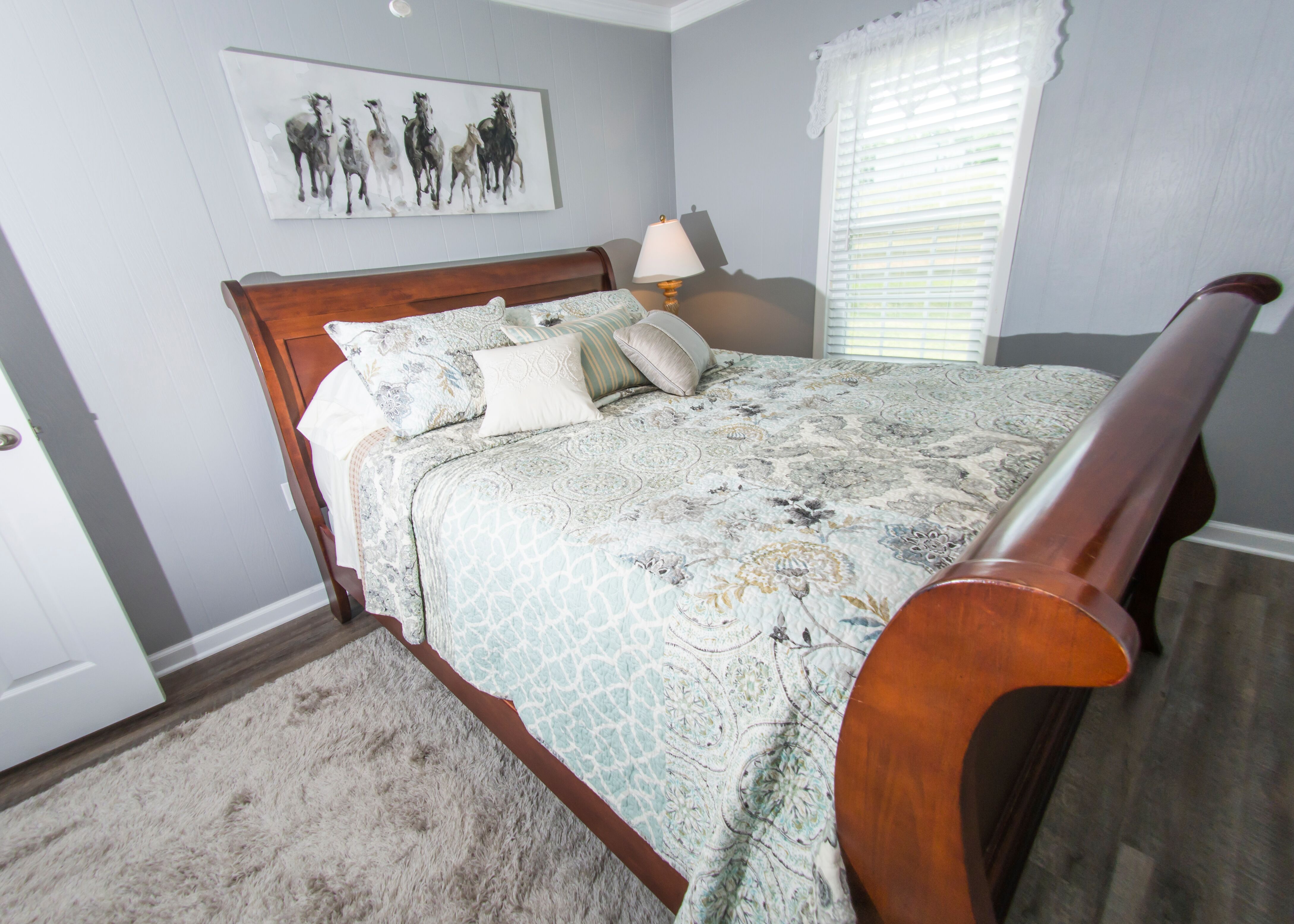 VIOLA'S LITTLE FARMHOUSE QUITE SECLUDED SPACIOUS! Houses for Rent in