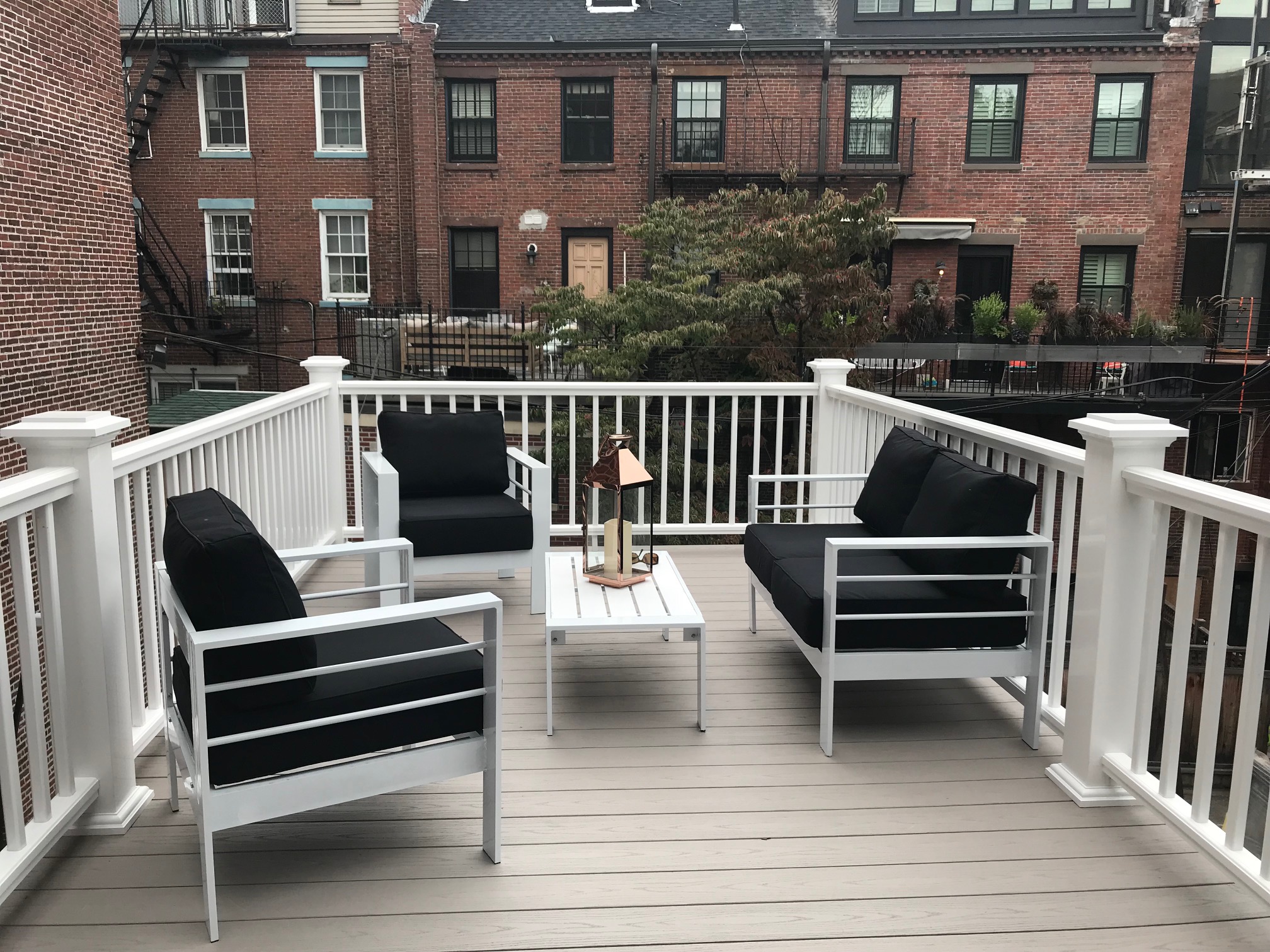 Dream Location! Private Deck, Parking for Rent