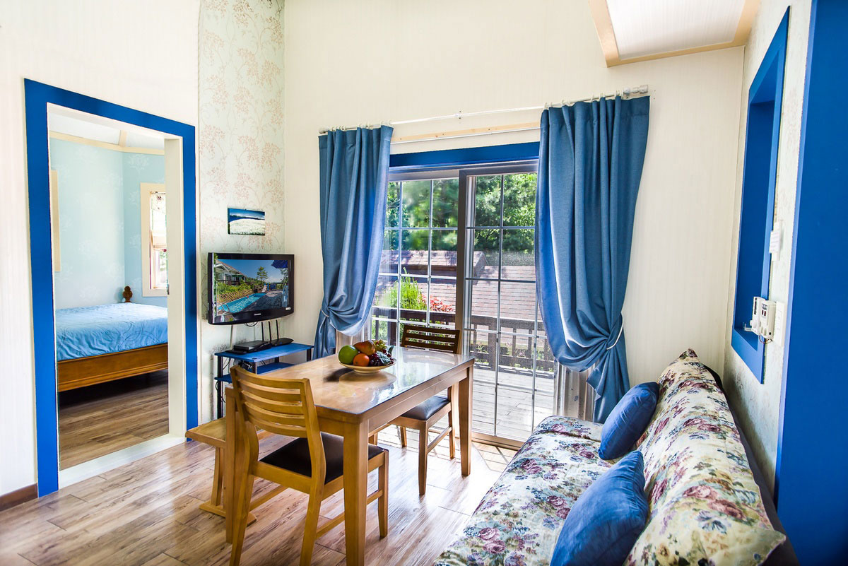 Pyeongchang Sunny House (Autumn)