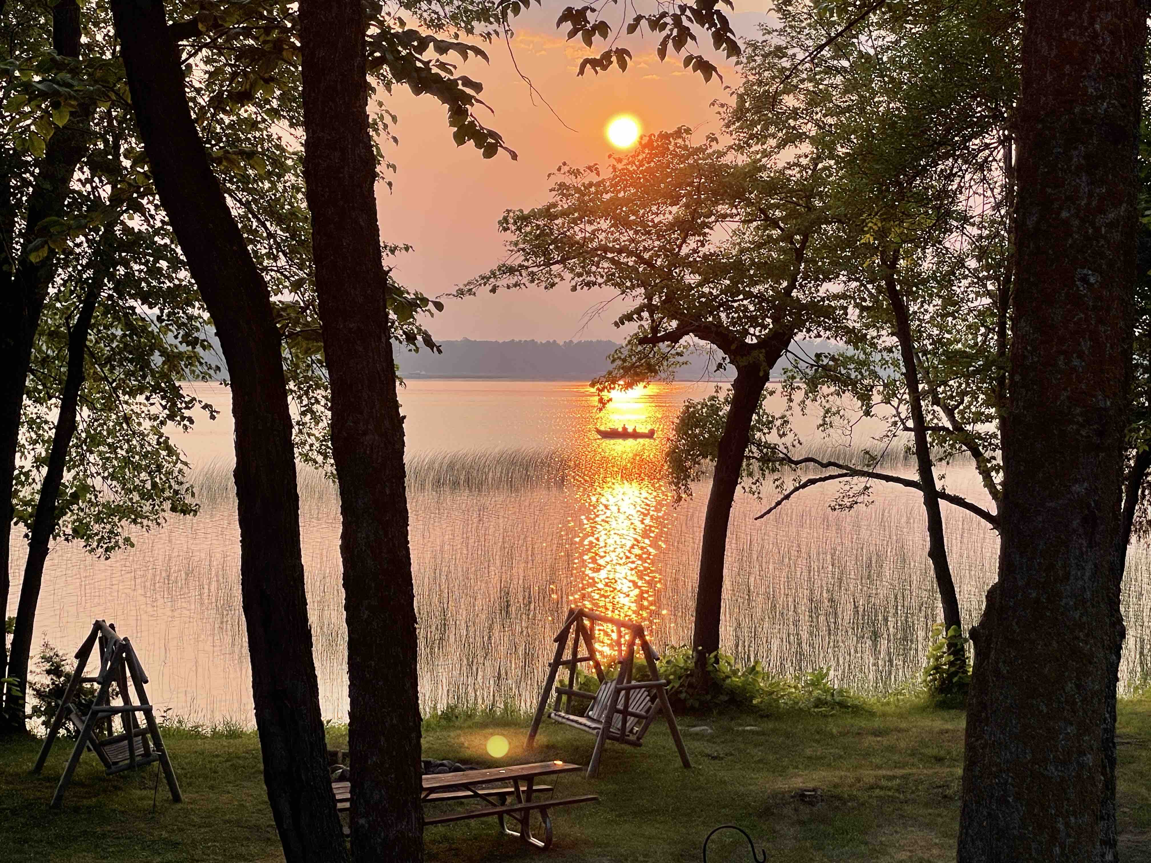 Hand built log cabin on Farm Island Lake Cabins for Rent in Aitkin