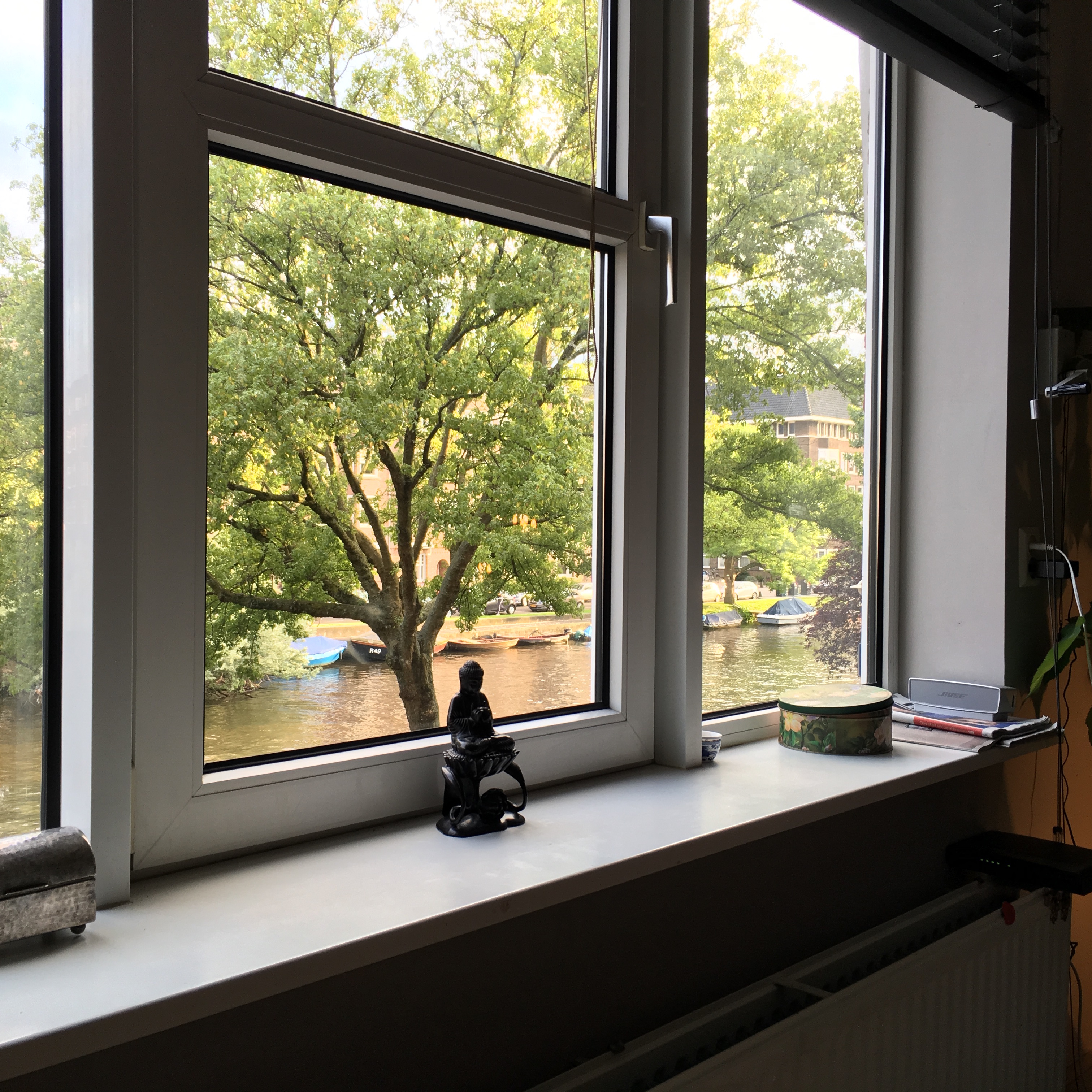 Apartment with canal view near museum district — Amsterdam stay