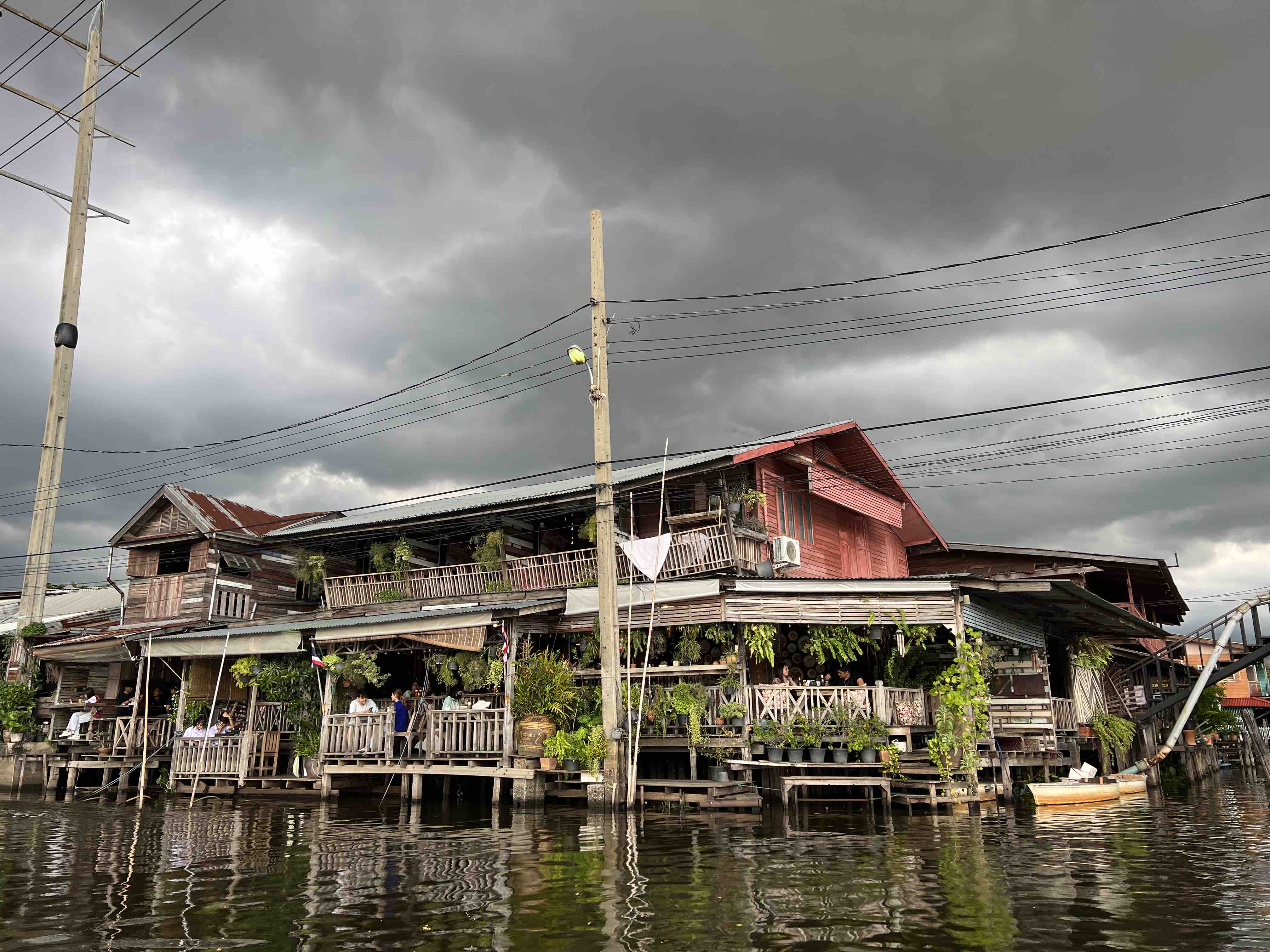 Huatakhe Riverside1