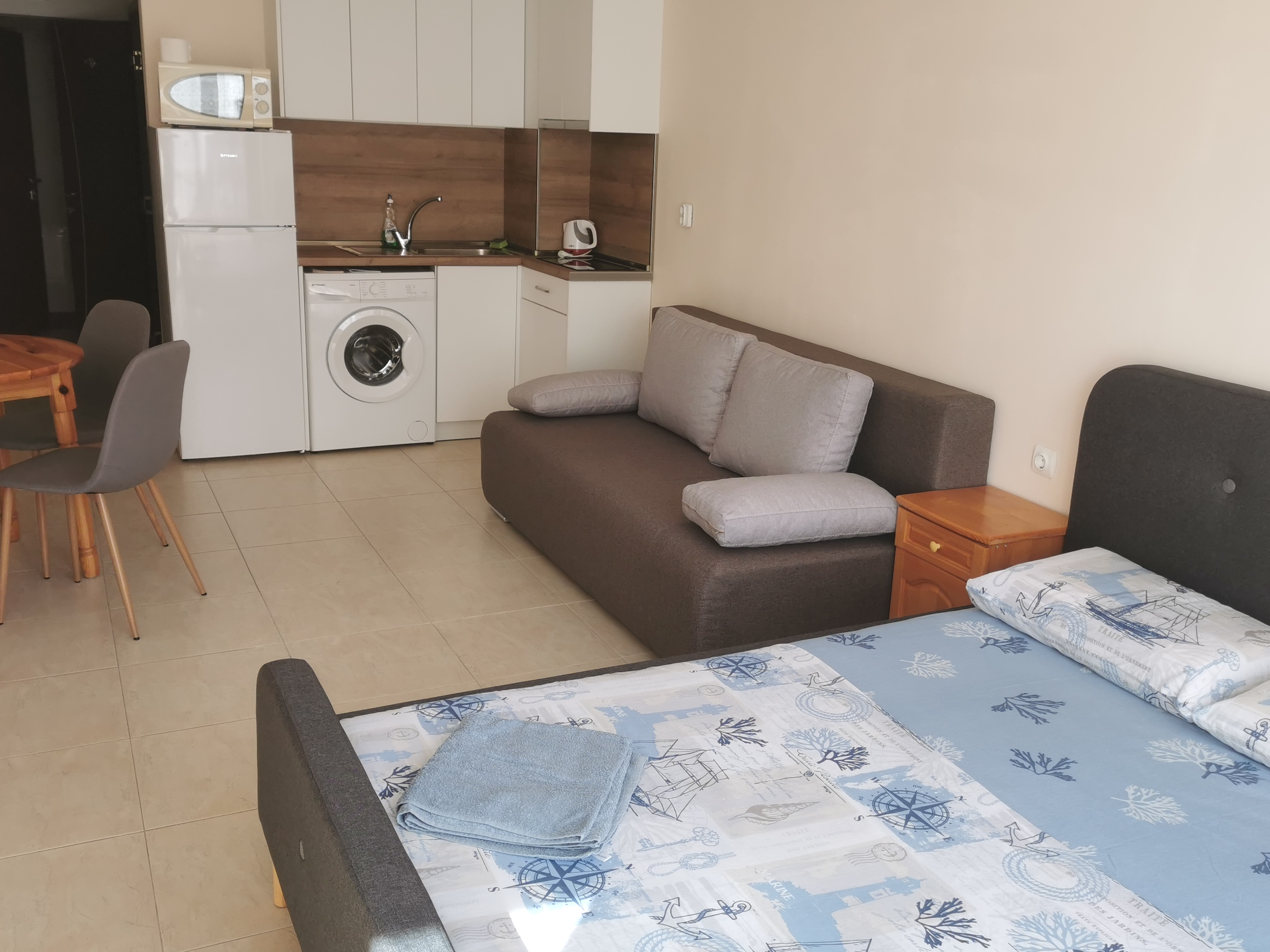 Studio Blue a minute from Pomorie beach