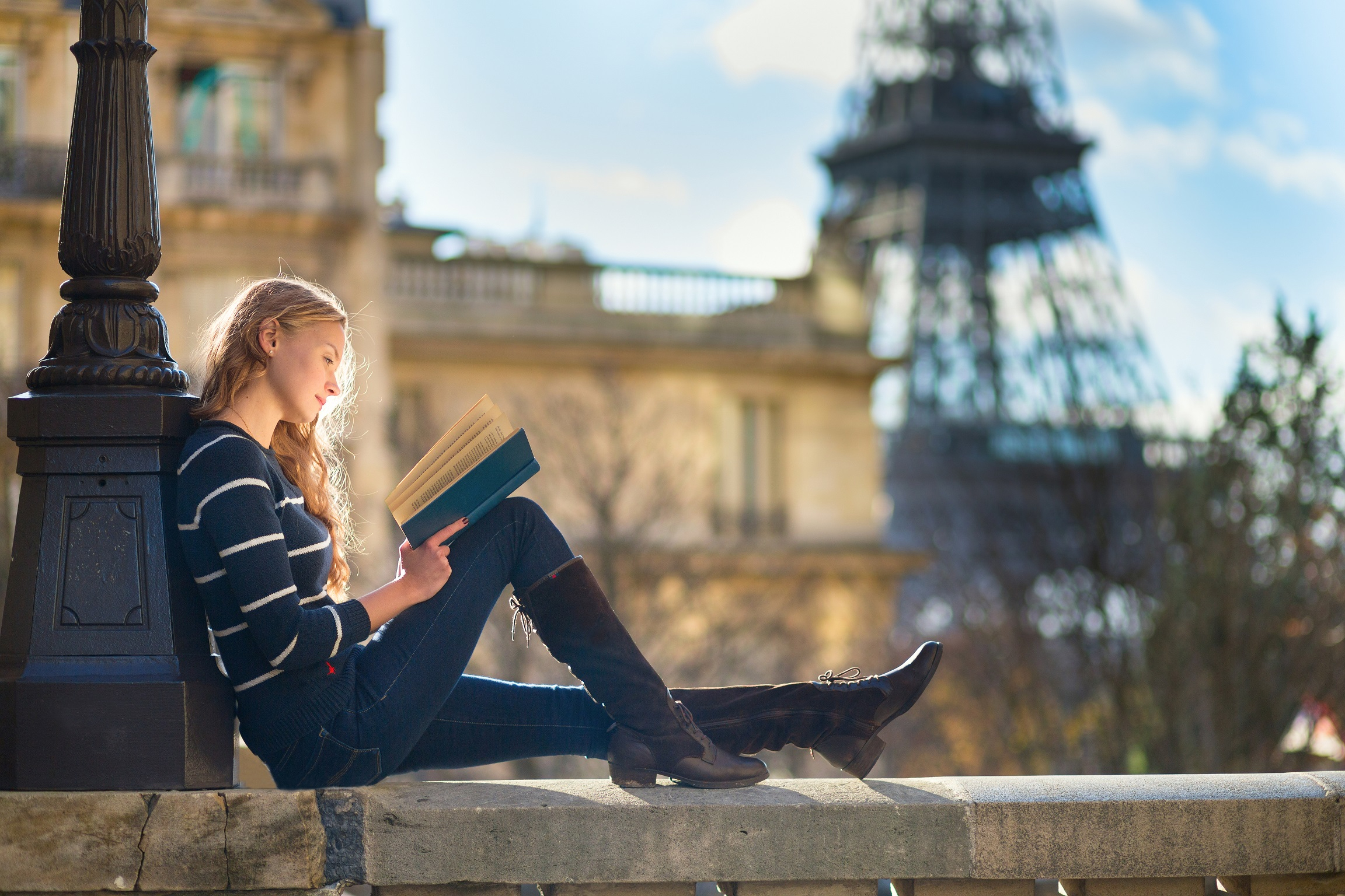 Work in france. Праздник чтения во Франции. Студенты Франции. Студенты в Париже. Учеба во Франции.