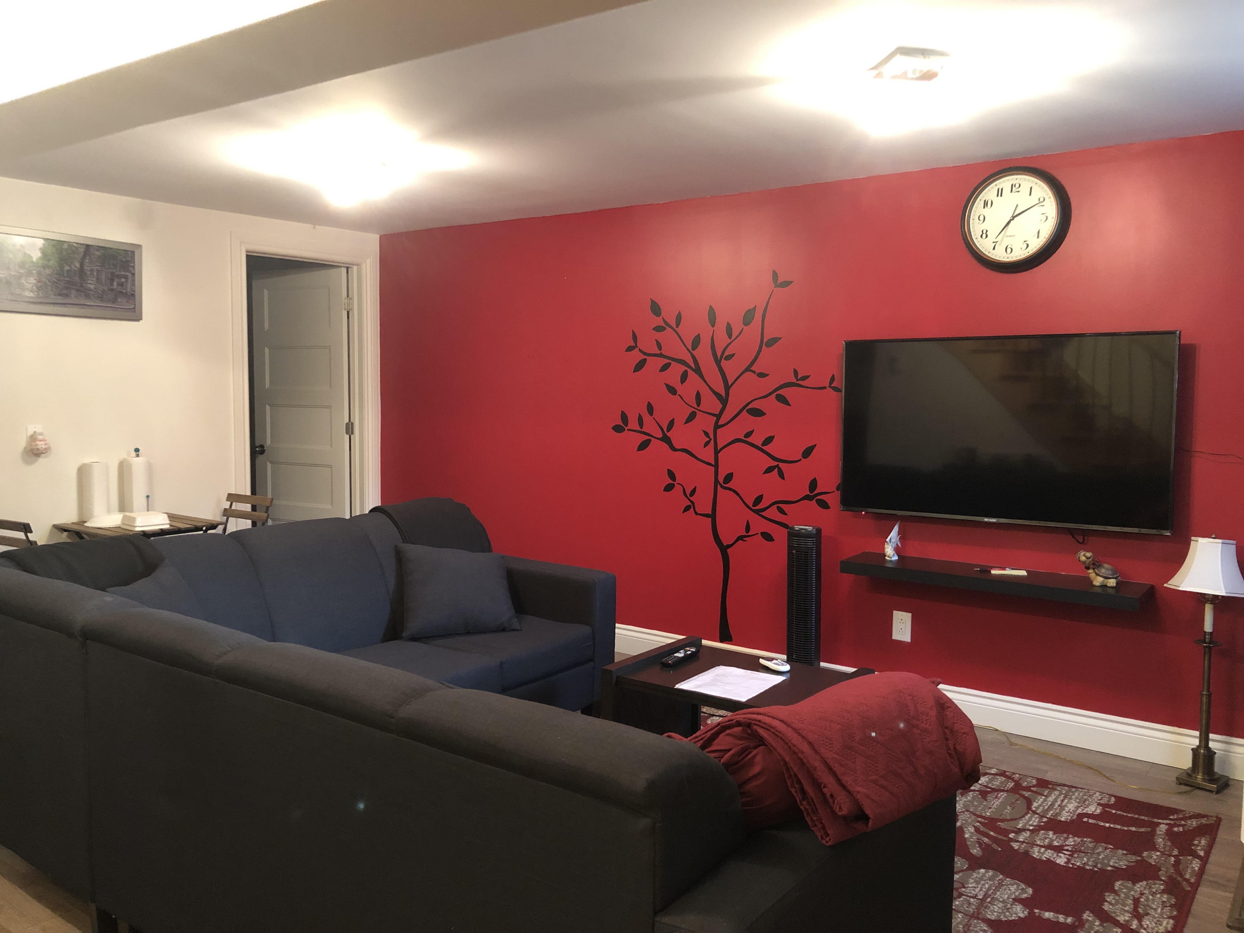 Fully Renovated Basement Apartment+Private Parking