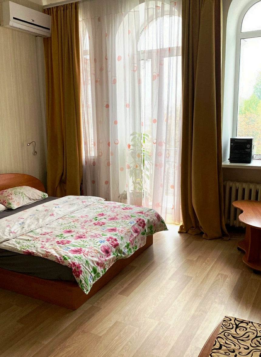 Kyiv-citi-centr-cozy-whollyApartment,entire,Center.