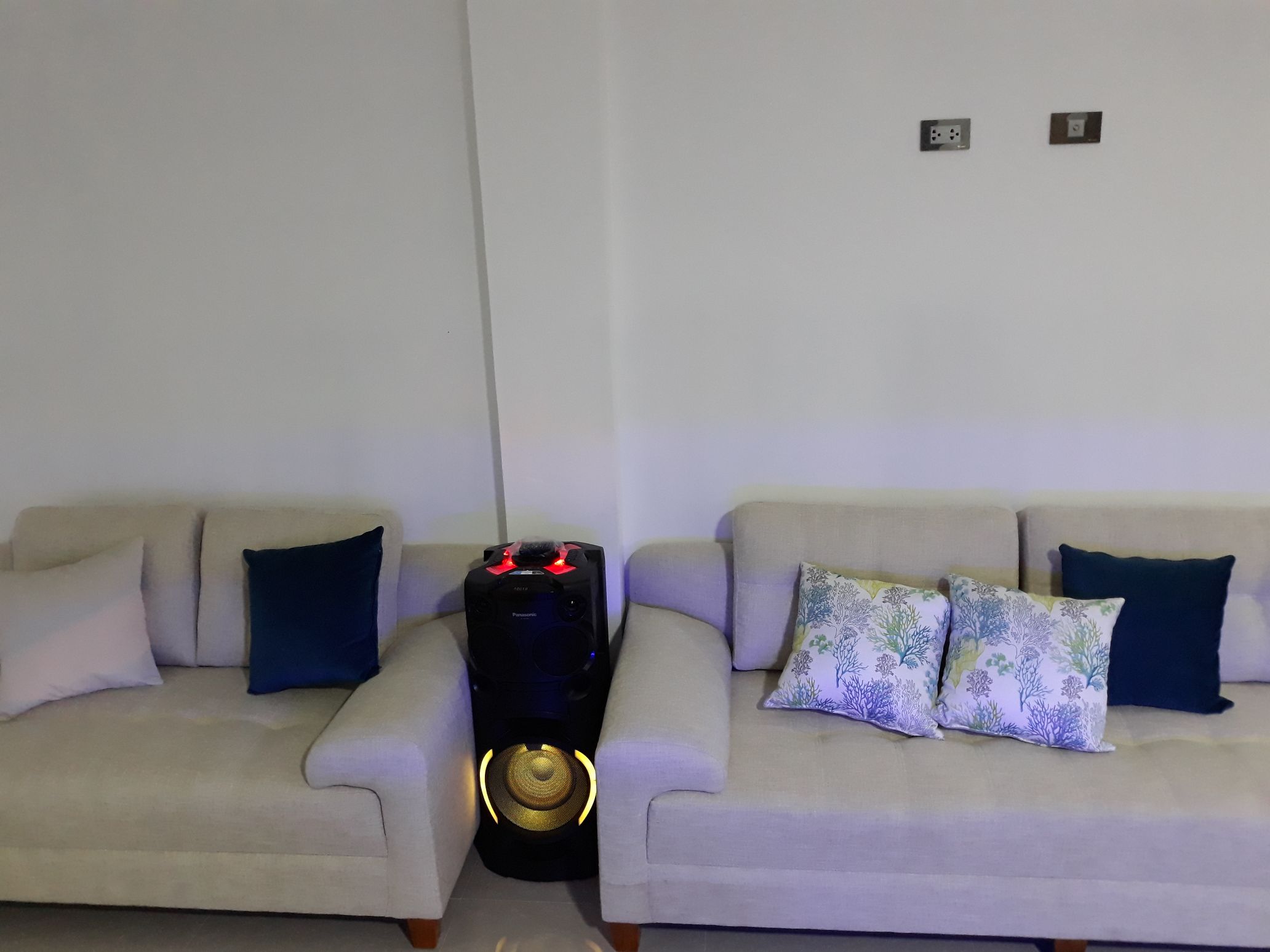 UNABHÄNGIGES APARTMENT IN STRANDNÄHE - Airbnb