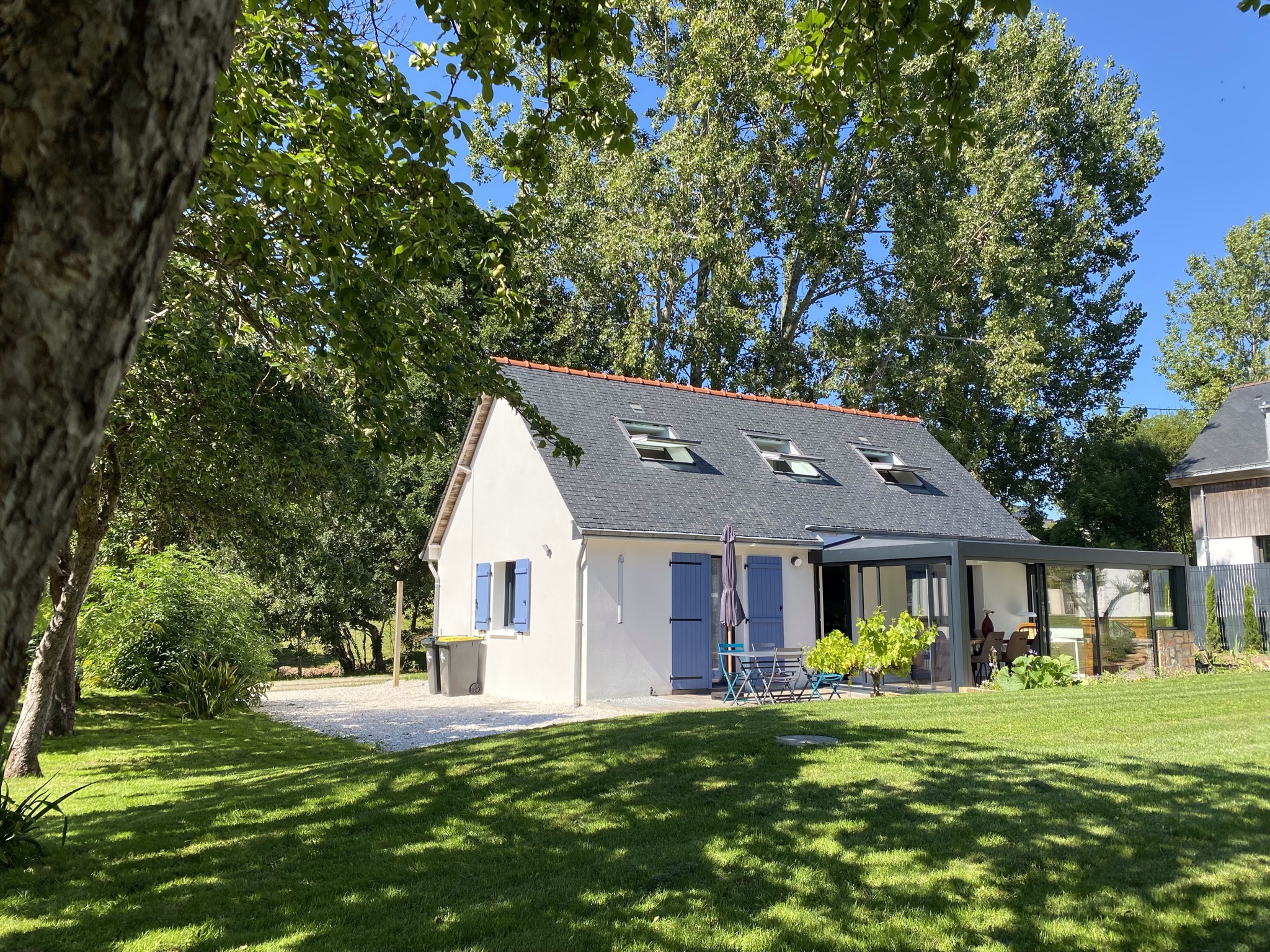 Charming quiet house close to the beaches