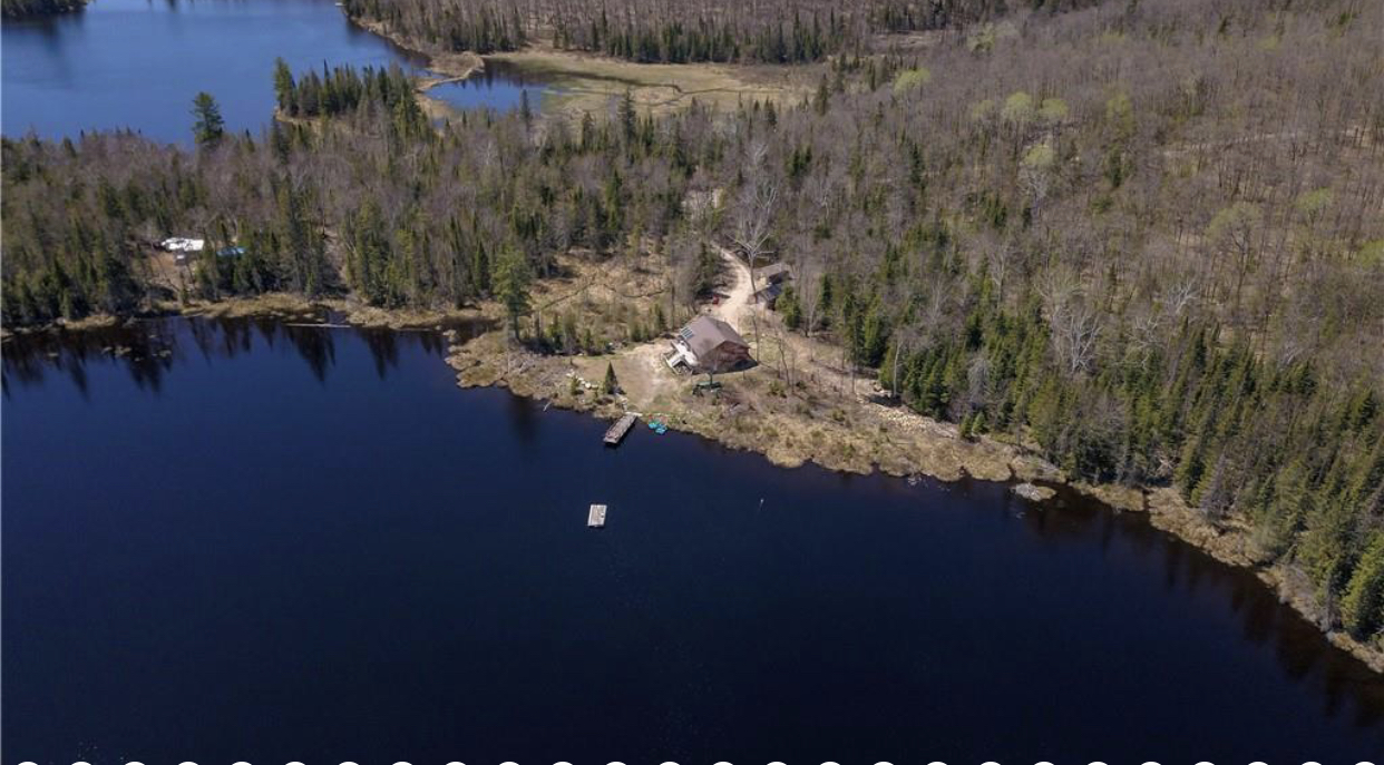 Rustic peaceful and private lakefront cottage Cottages for Rent in