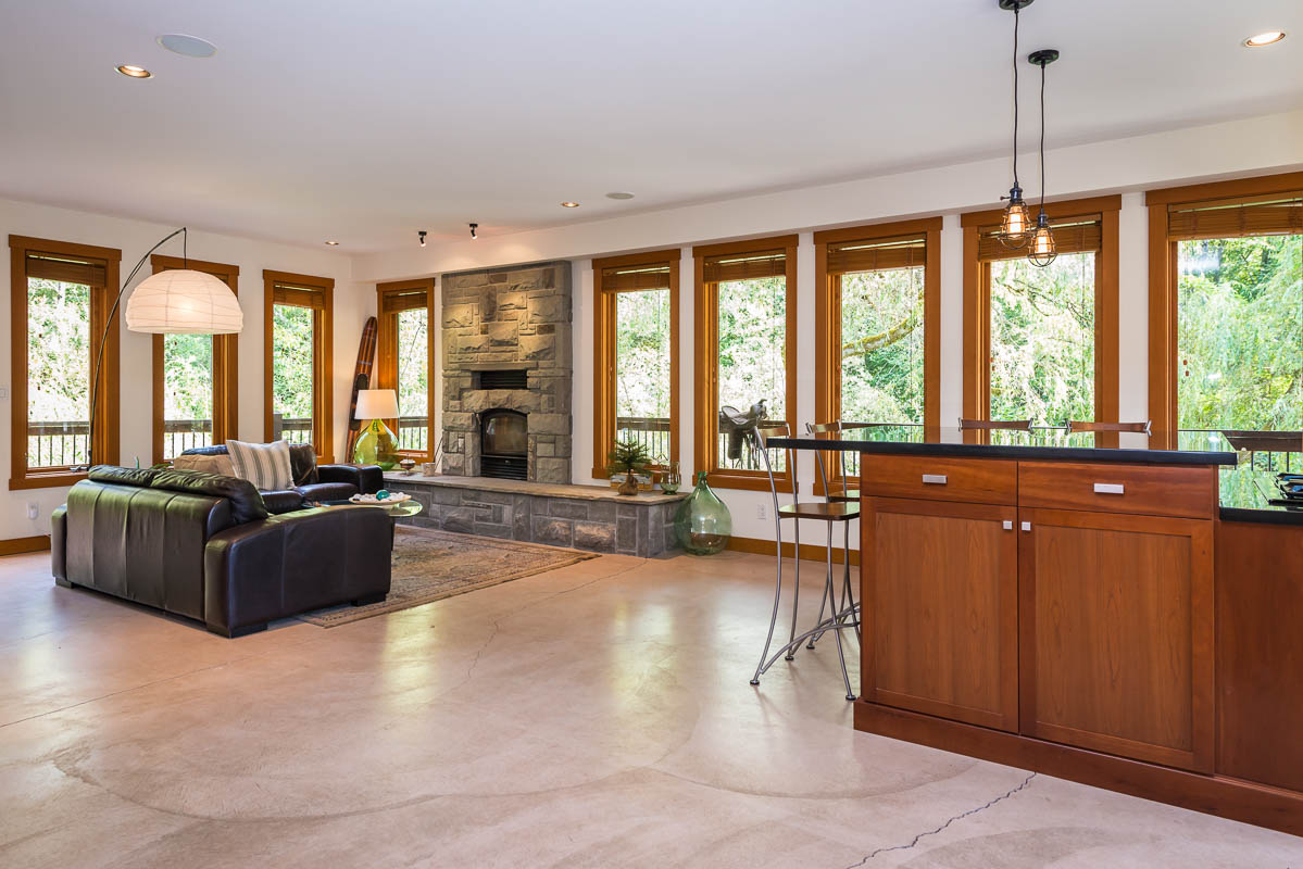 Family Luxury Home w/ 2 Master suites