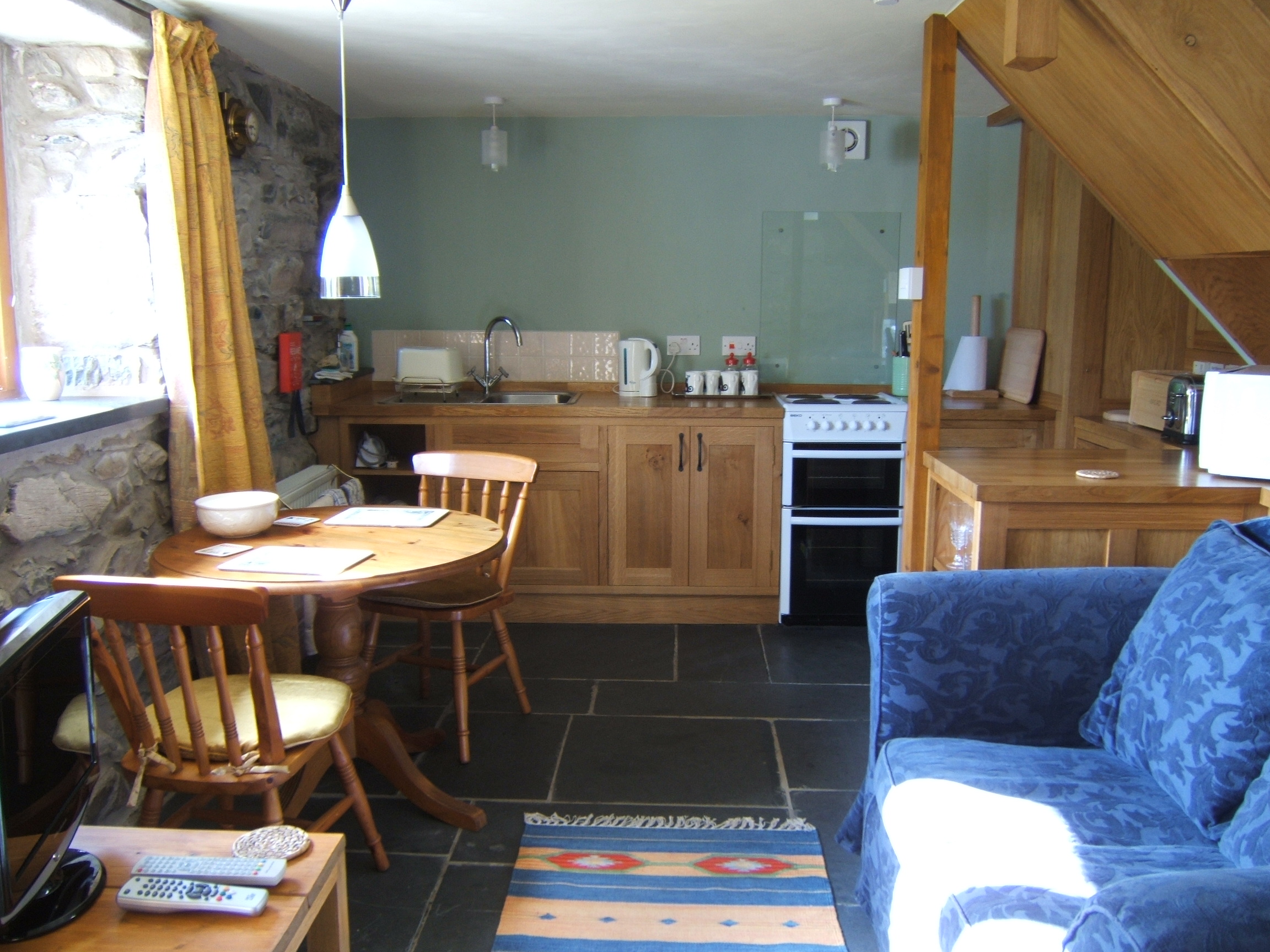 'Beudy Bach' barn conversion Guest houses for Rent in Llanbedr, Wales