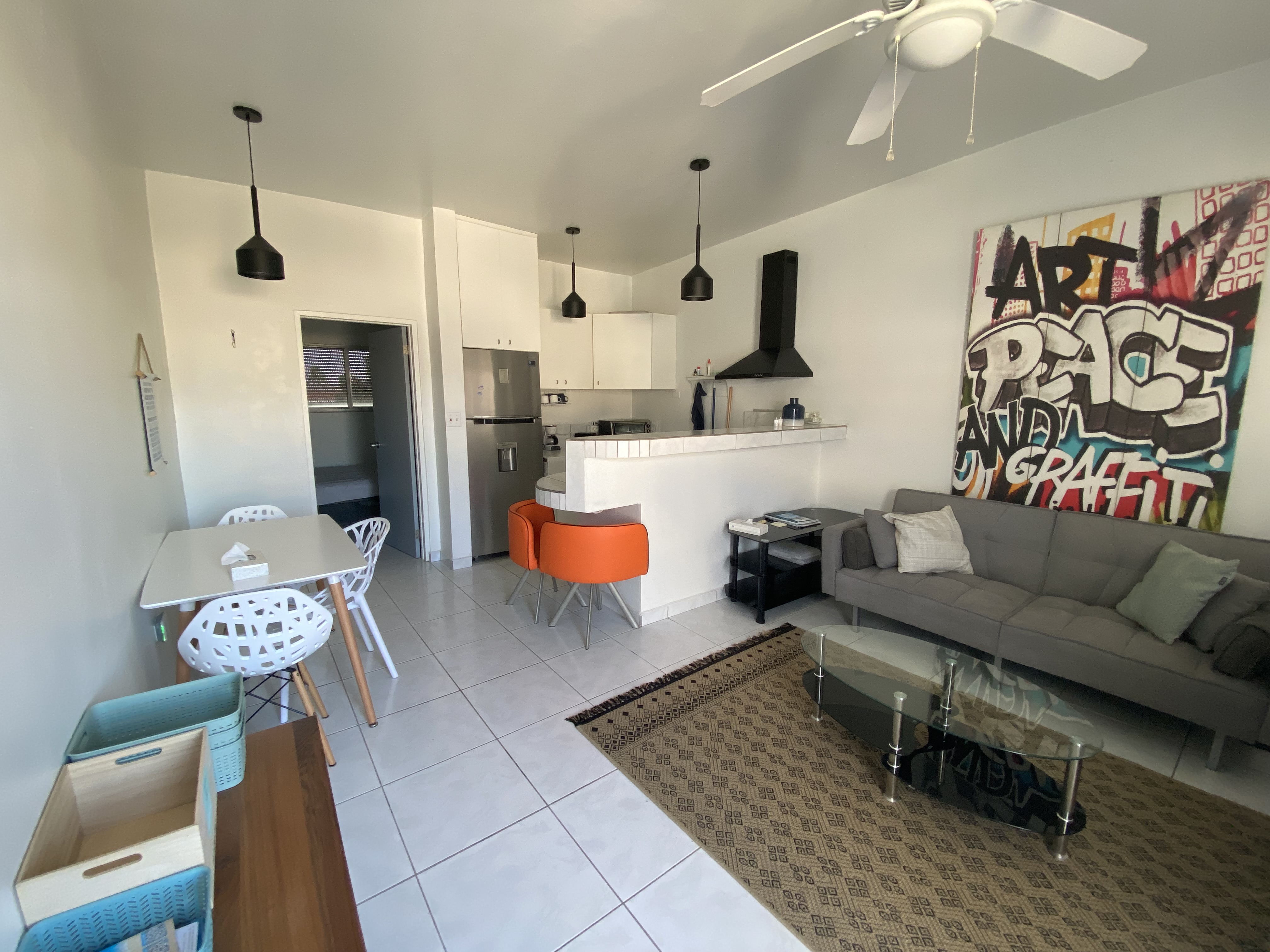 Apartment near Simpson bay with parking (no wifi)