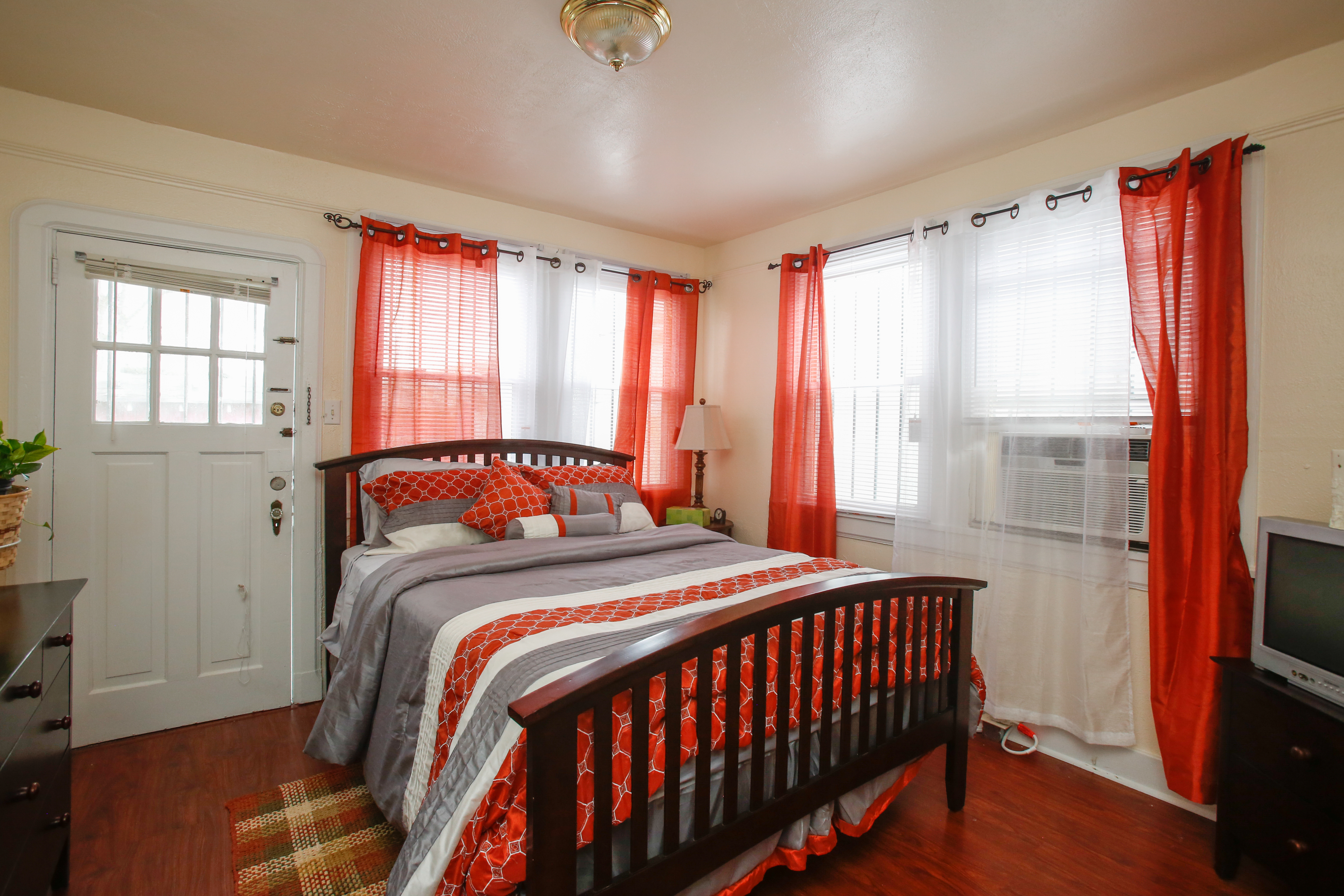 Peaceful Piety: For Quiet Guest in St. Claude, New Orleans