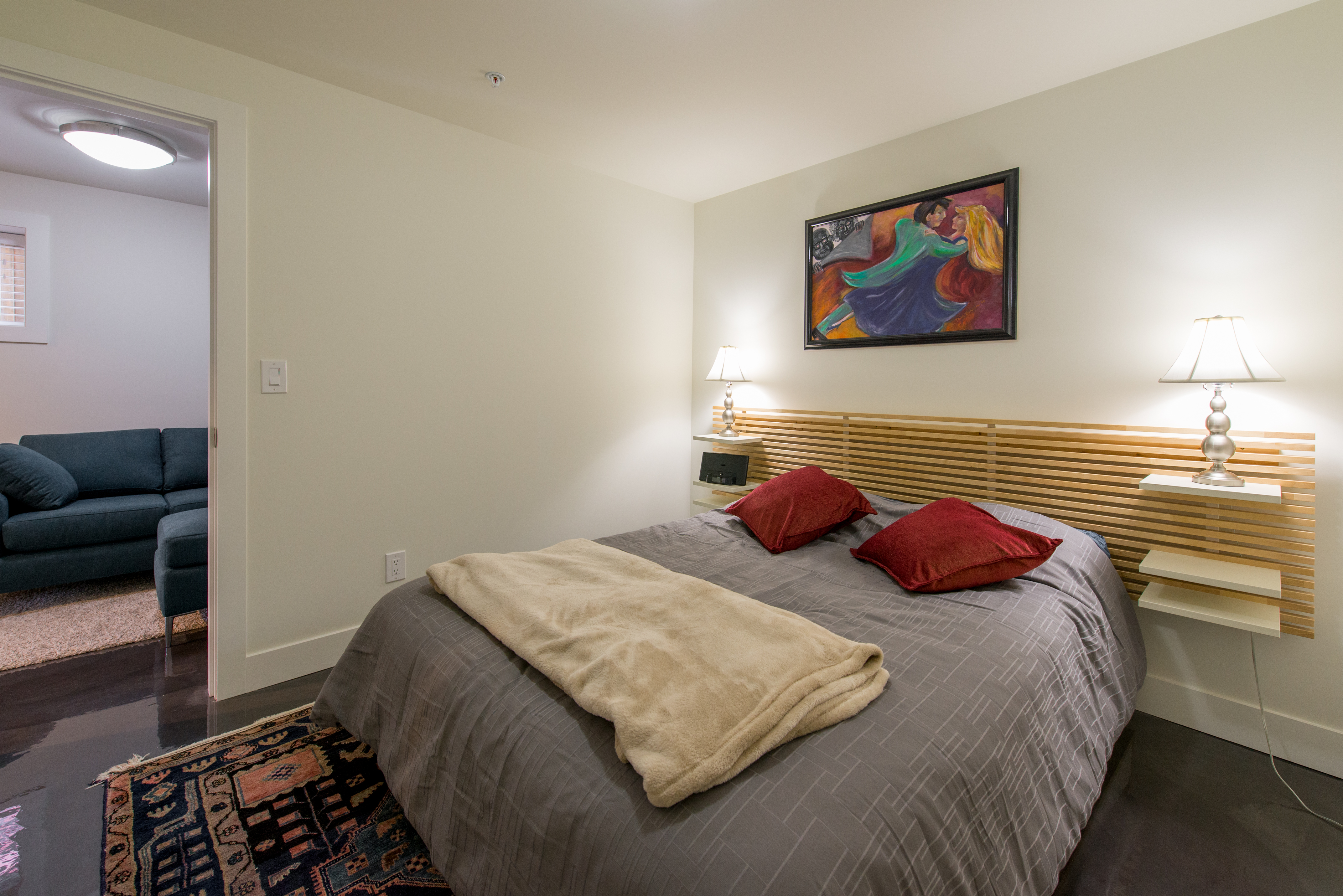 Elegant Private Basement Suite off Broadway
