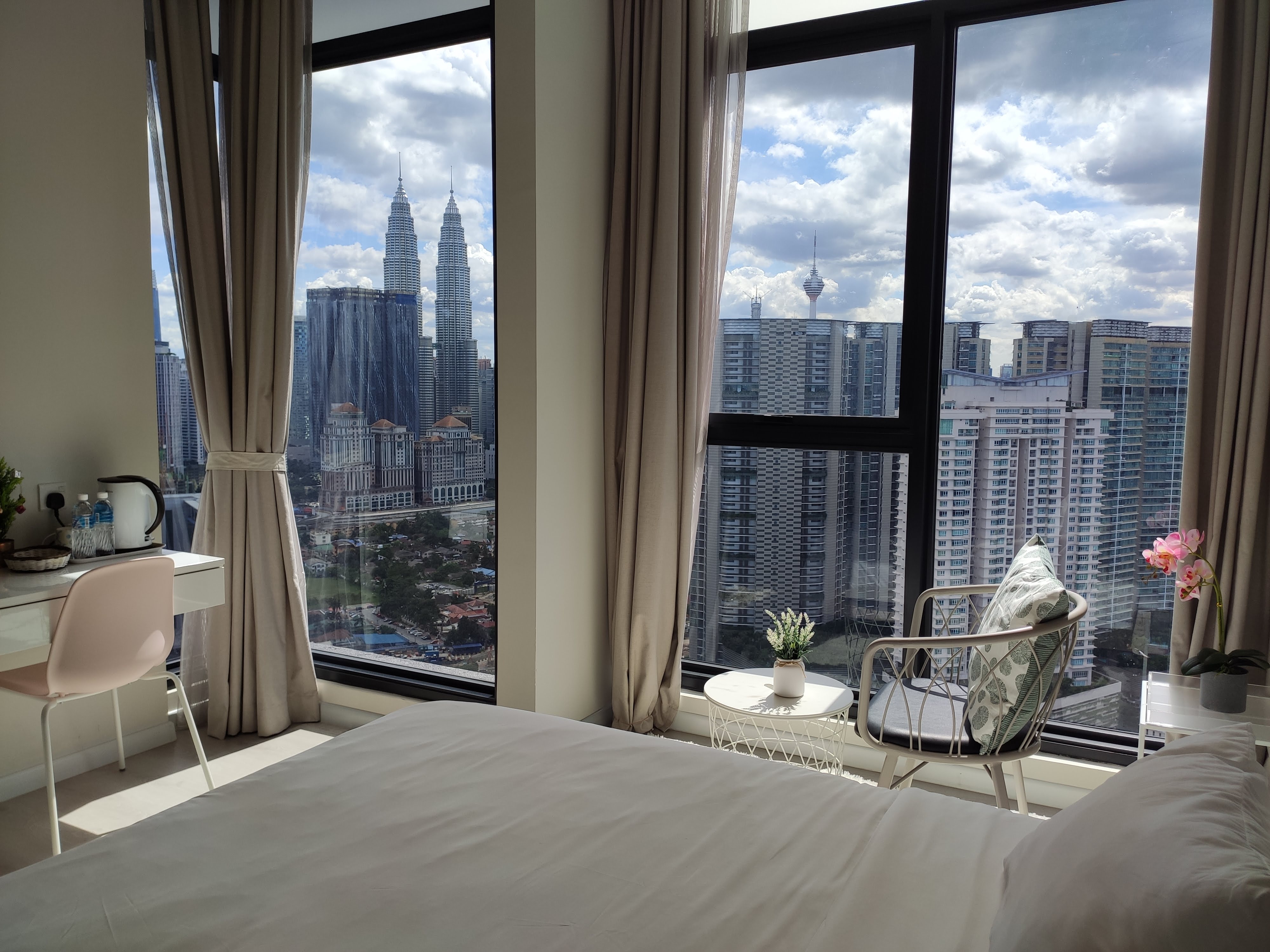 Klcc View 1 Stylish Studio Suite Netflix Condominiums For Rent In Kuala Lumpur Wilayah Persekutuan Kuala Lumpur Malaysia