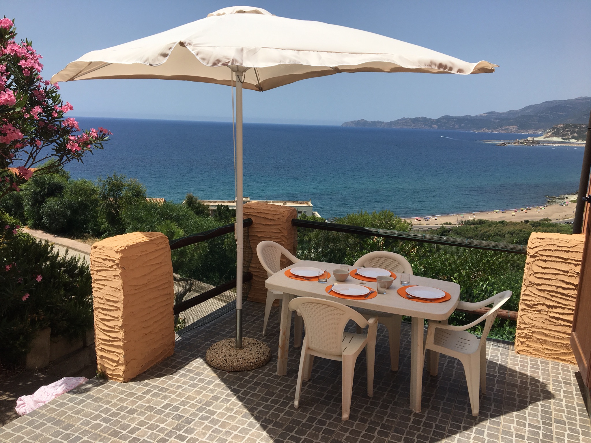 Charming seafront studio