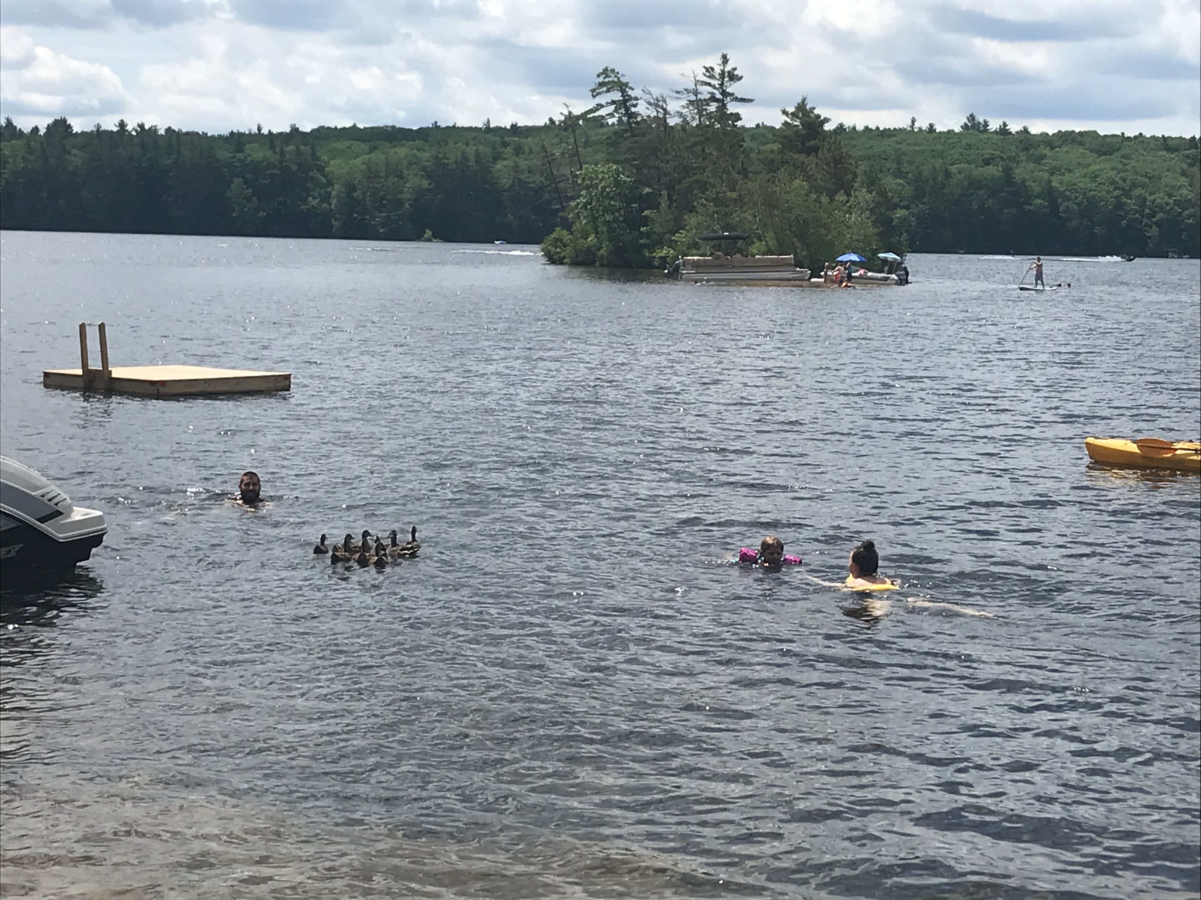 Chase Cottage on Sunrise Lake Lakefront Cottages for Rent in