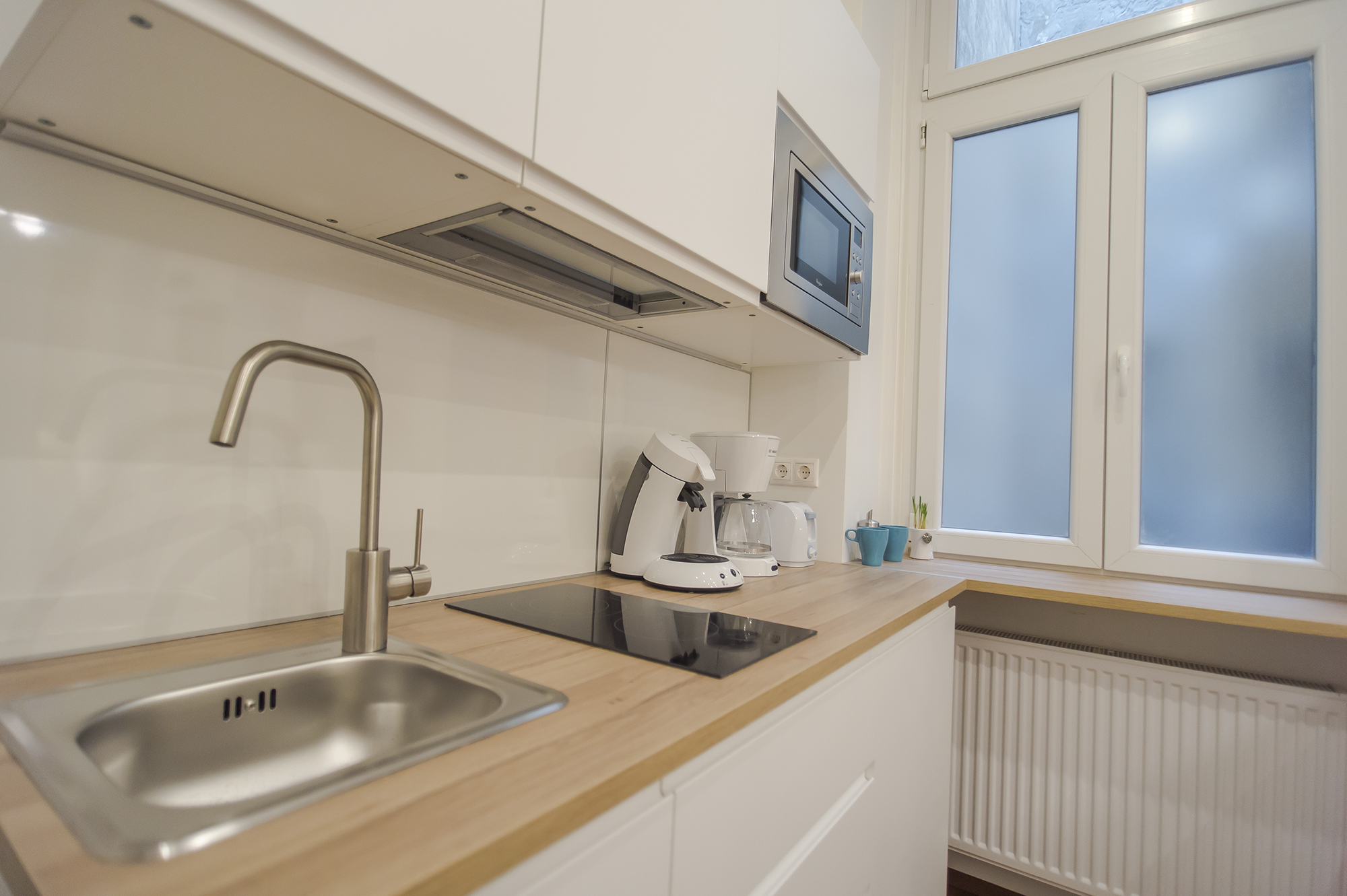 Cute Stylish Studio near to city center, with A/C
