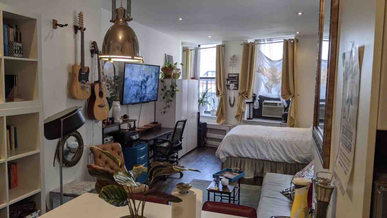 BEAUTIFUL APARTMENT PERFECT LOCATION ELEVATOR BLDG ...