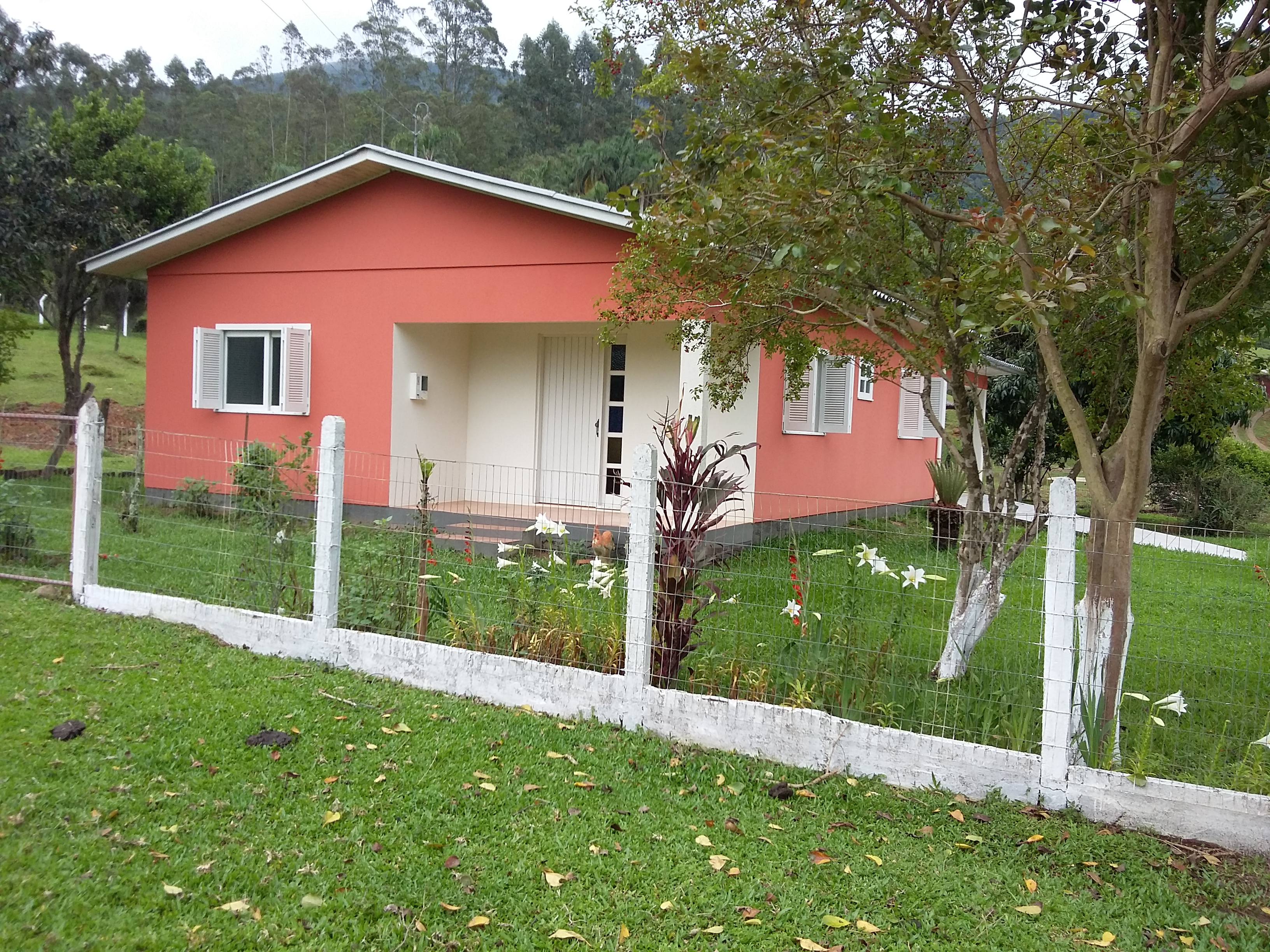 Casa de sitio! wifi, access to Itaimbezinho.
