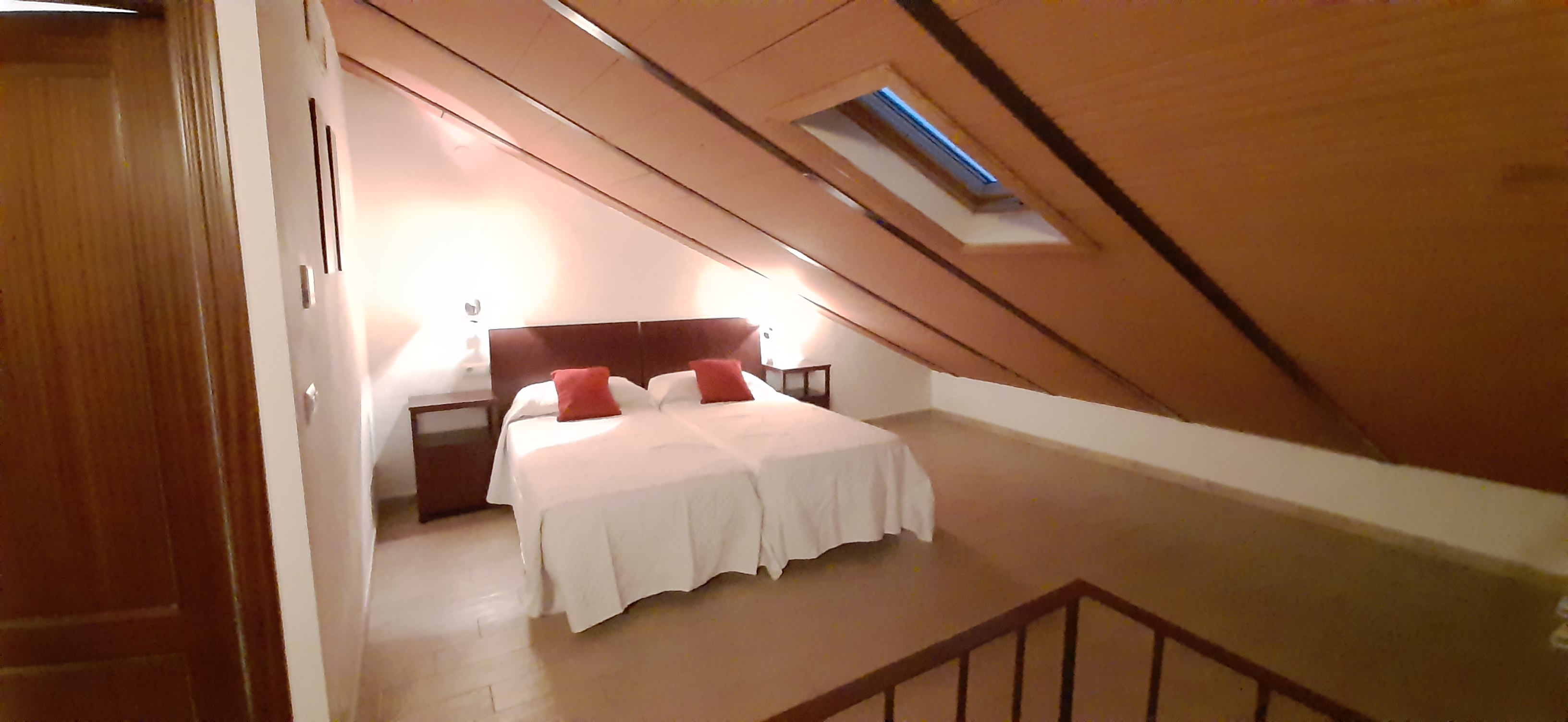 Wohnung mit Dachboden im historischen Zentrum - Airbnb