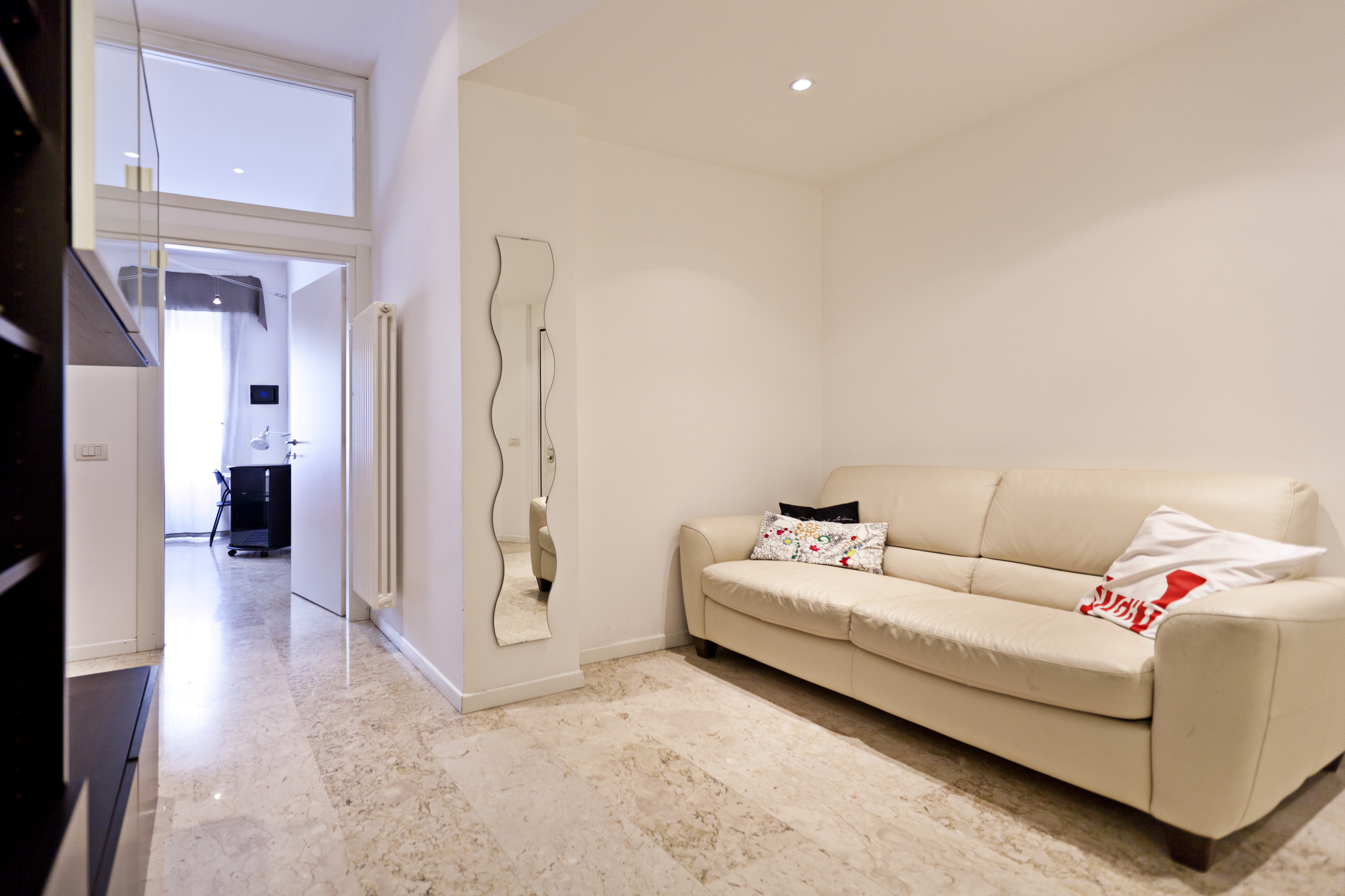 2 rooms apartment in downtown Milan in TICINESE, Milan
