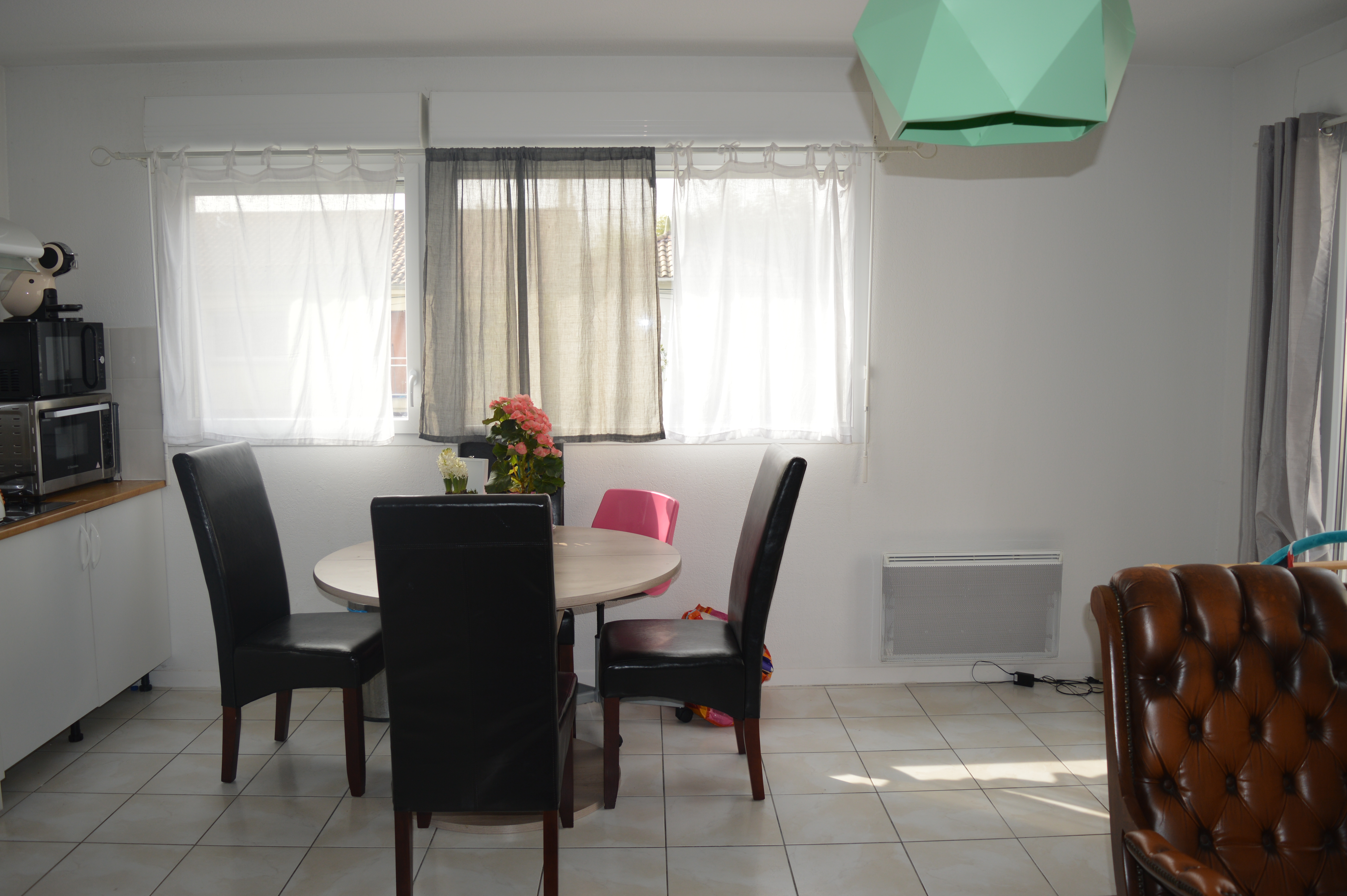 Bel appartement moderne, 2 parking in Arlac, Bordeaux