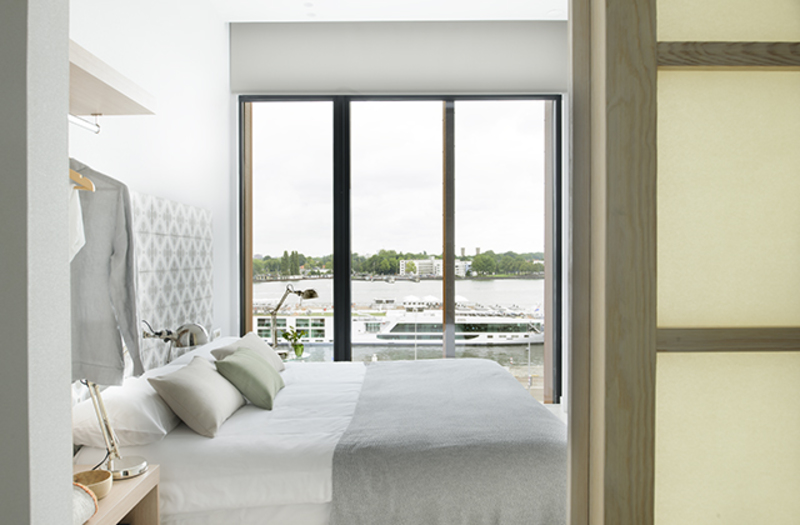 Bright Nordic Designed Apartment with River View — Amsterdam stay