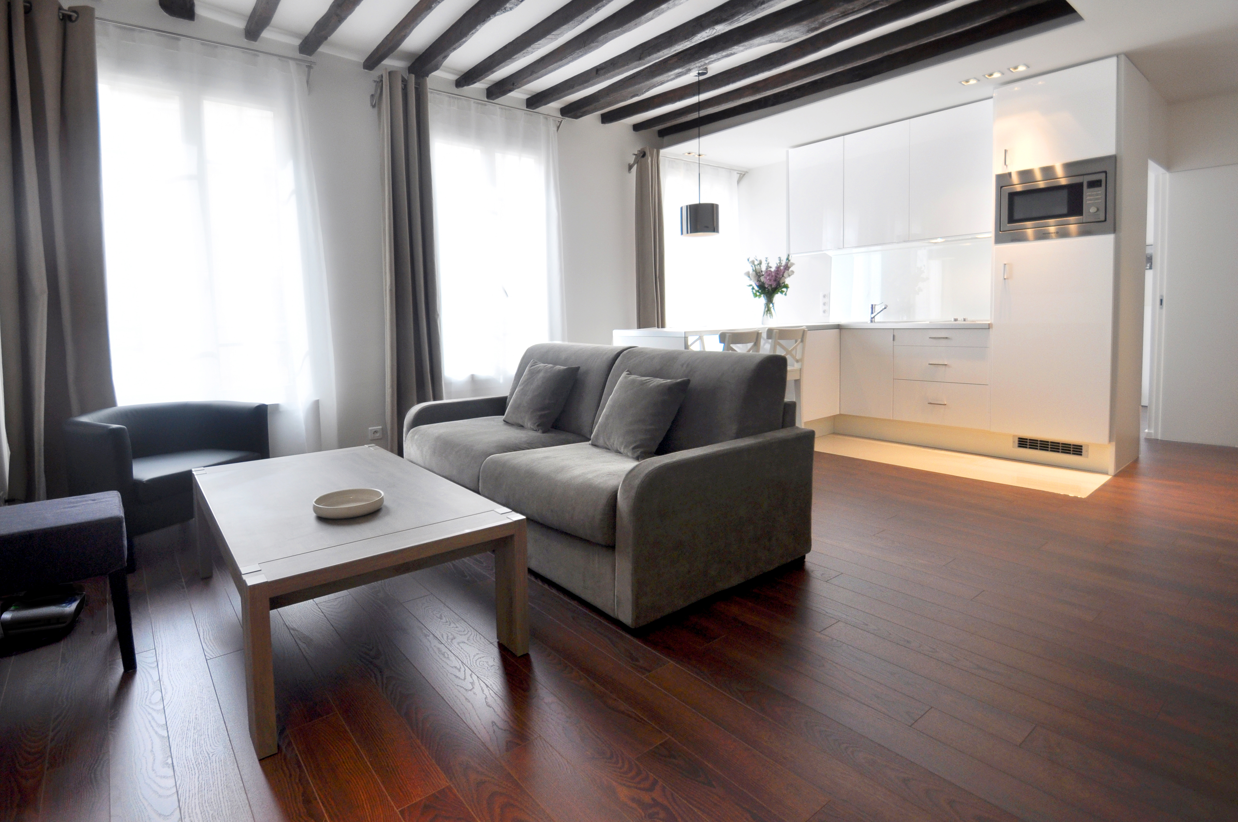 MONTORGUEIL BEAUTIFUL APARTMENT