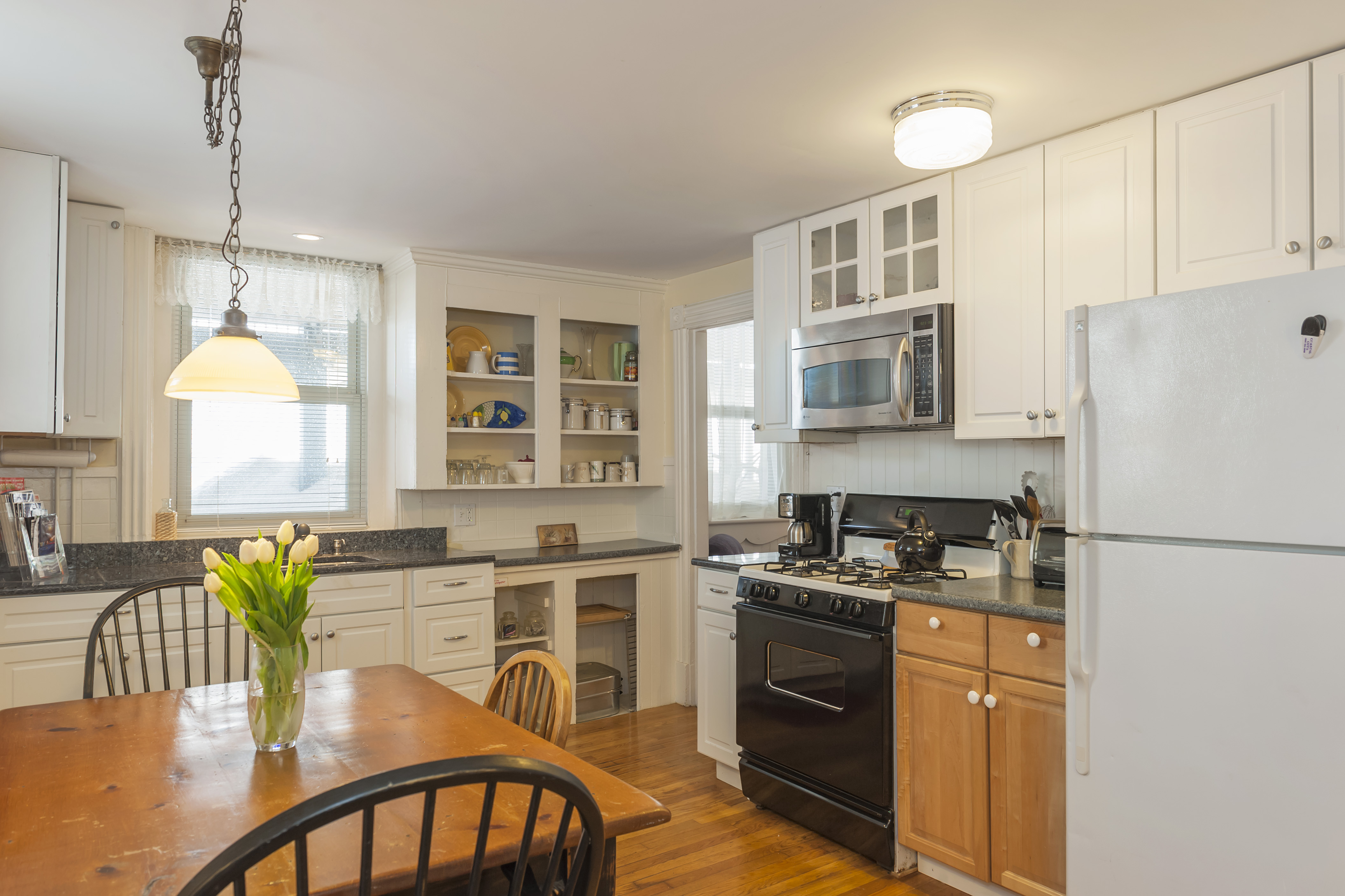 Historic Salem Oceanfront 2 Rm Apt Apartments for Rent in Salem