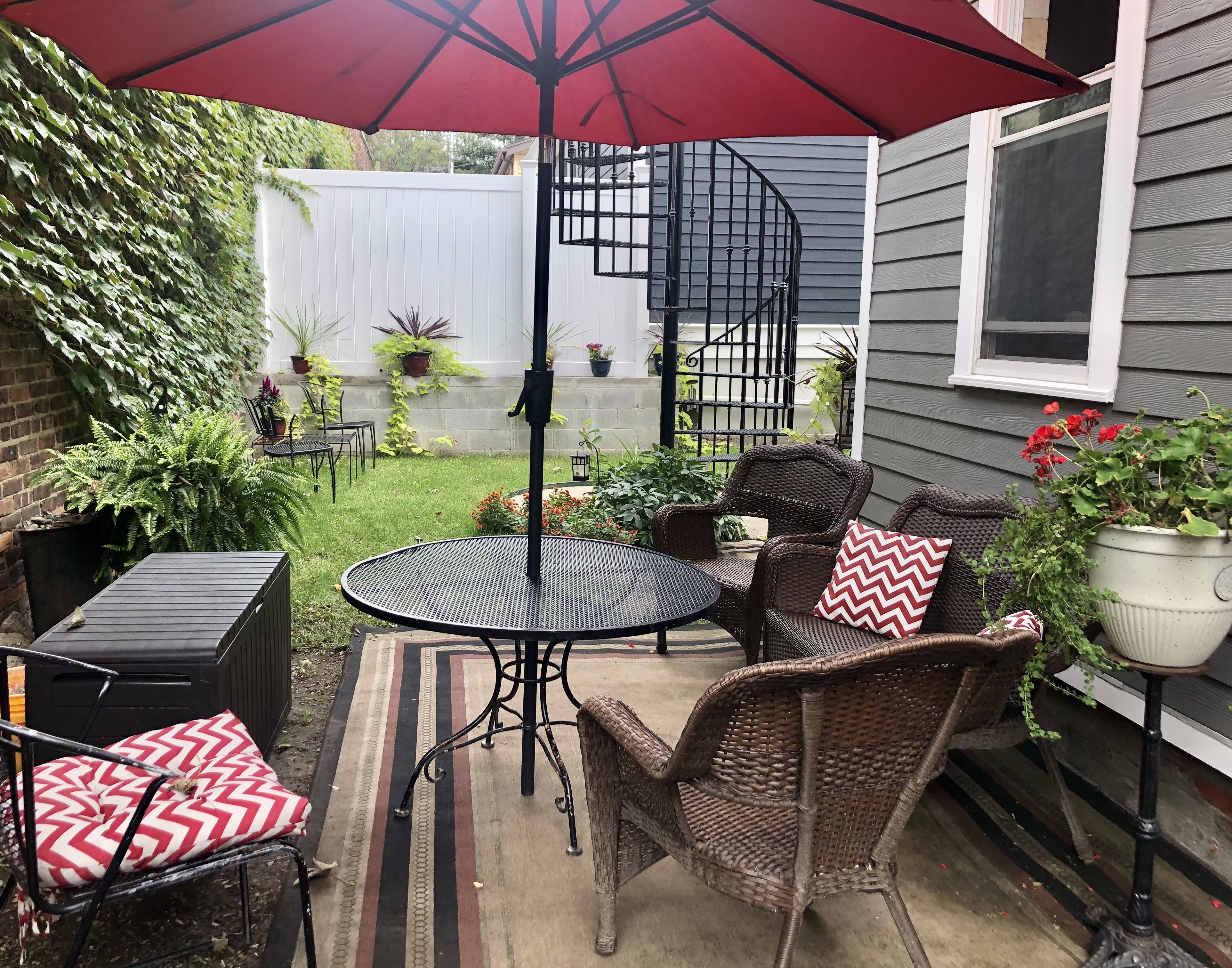 3BR JFK/UMASS redline T+parking