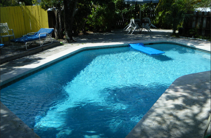 SKY PRIVATE APARTMENT FOR 2, WITH POOL ACCESS! in Fort Lauderdale, Broward County