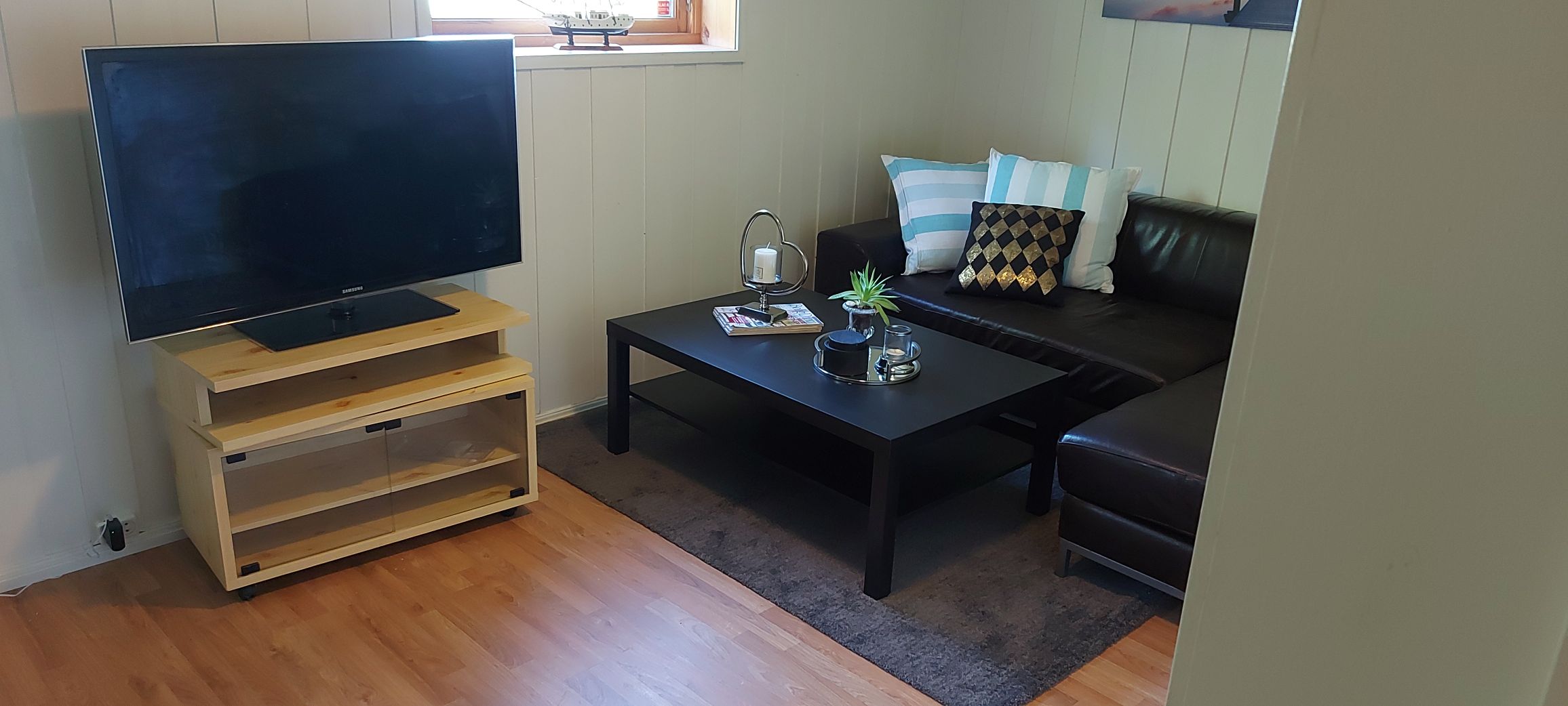 the apartments are the clay moen 7 3735 ski