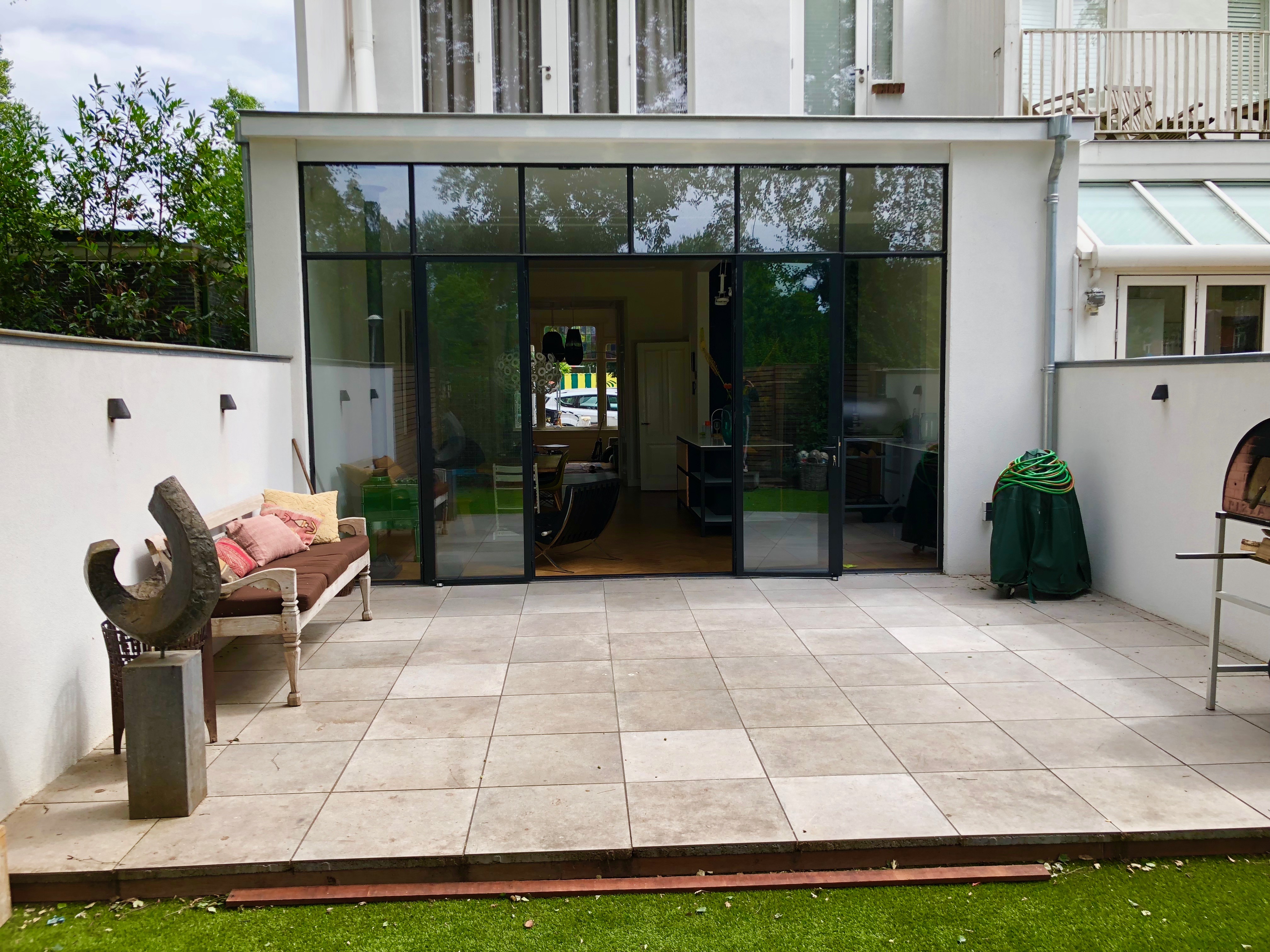 Family home steps from the Vondelpark โ Amsterdam stay