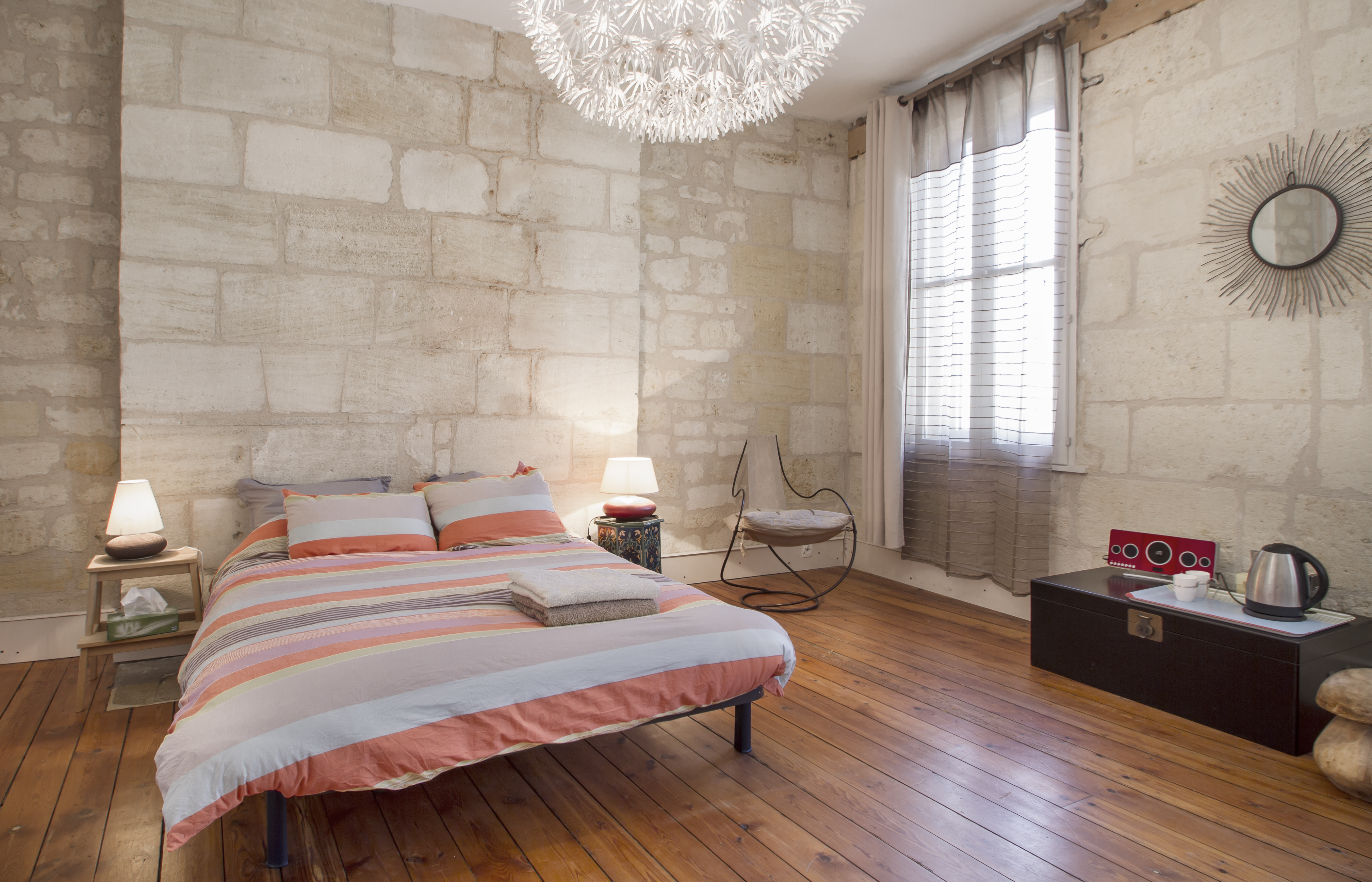 Large room, loft spirit flat in Centre ville (Bordeaux), Bordeaux