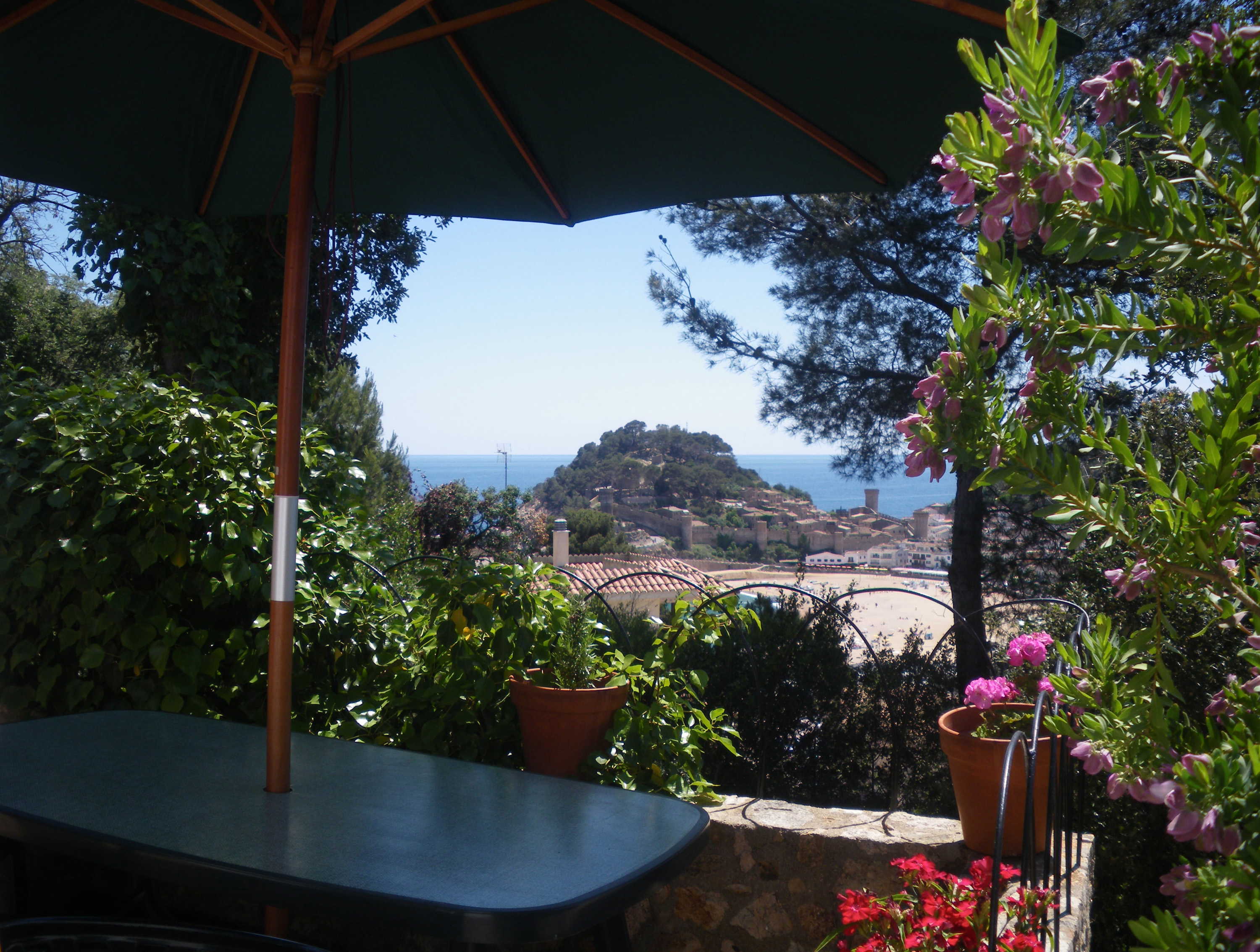 Charming Bungalow overlooking Tossa