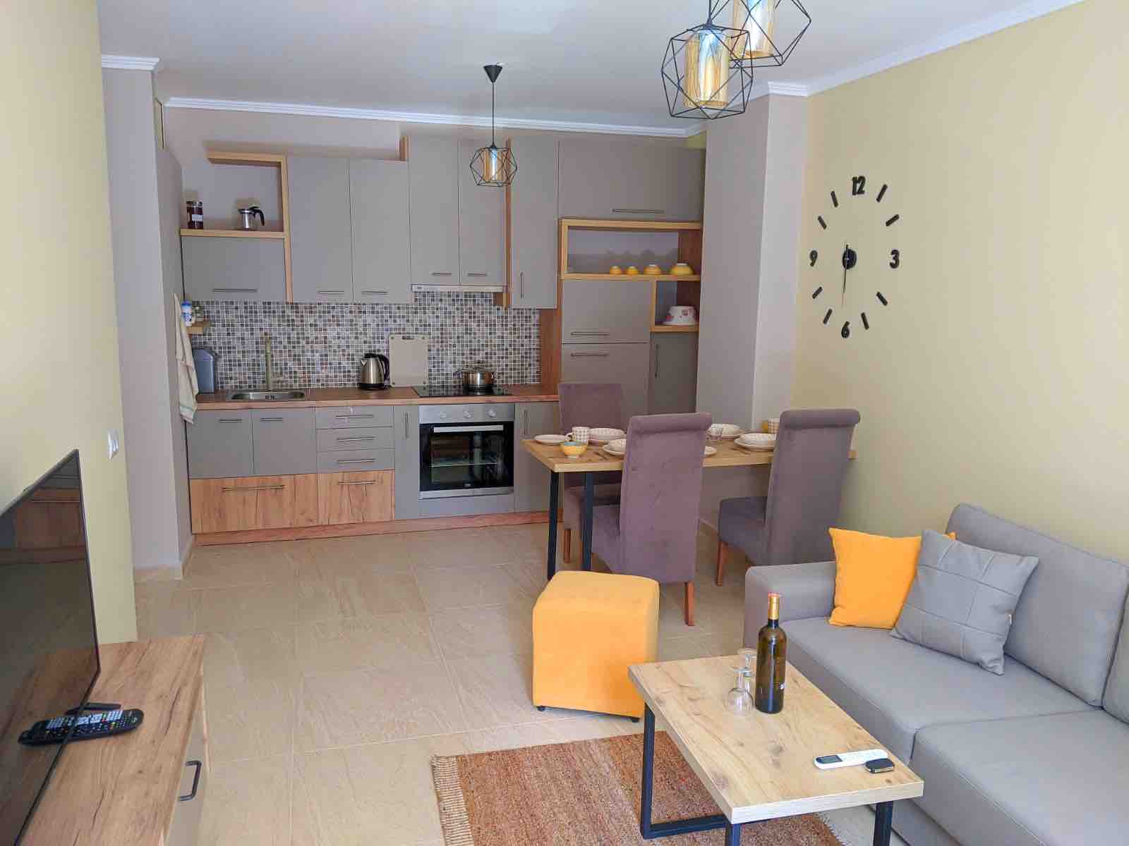 Lily & Gaz’s Seaview home!