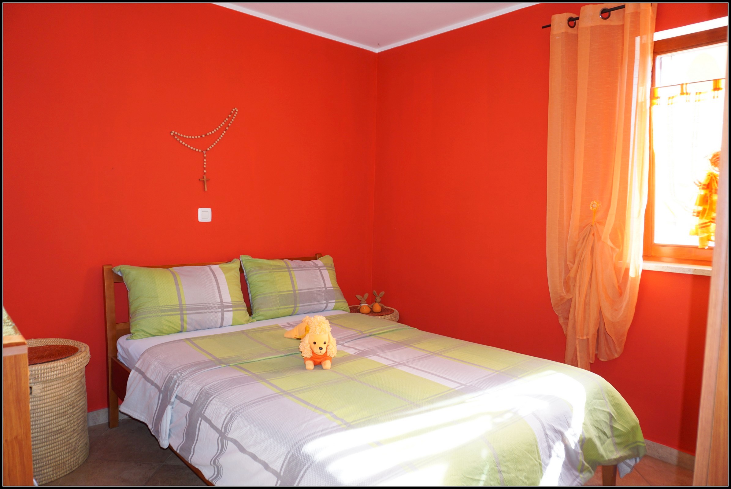 NB2 One-Bedroom Apartment with Beautiful Garden