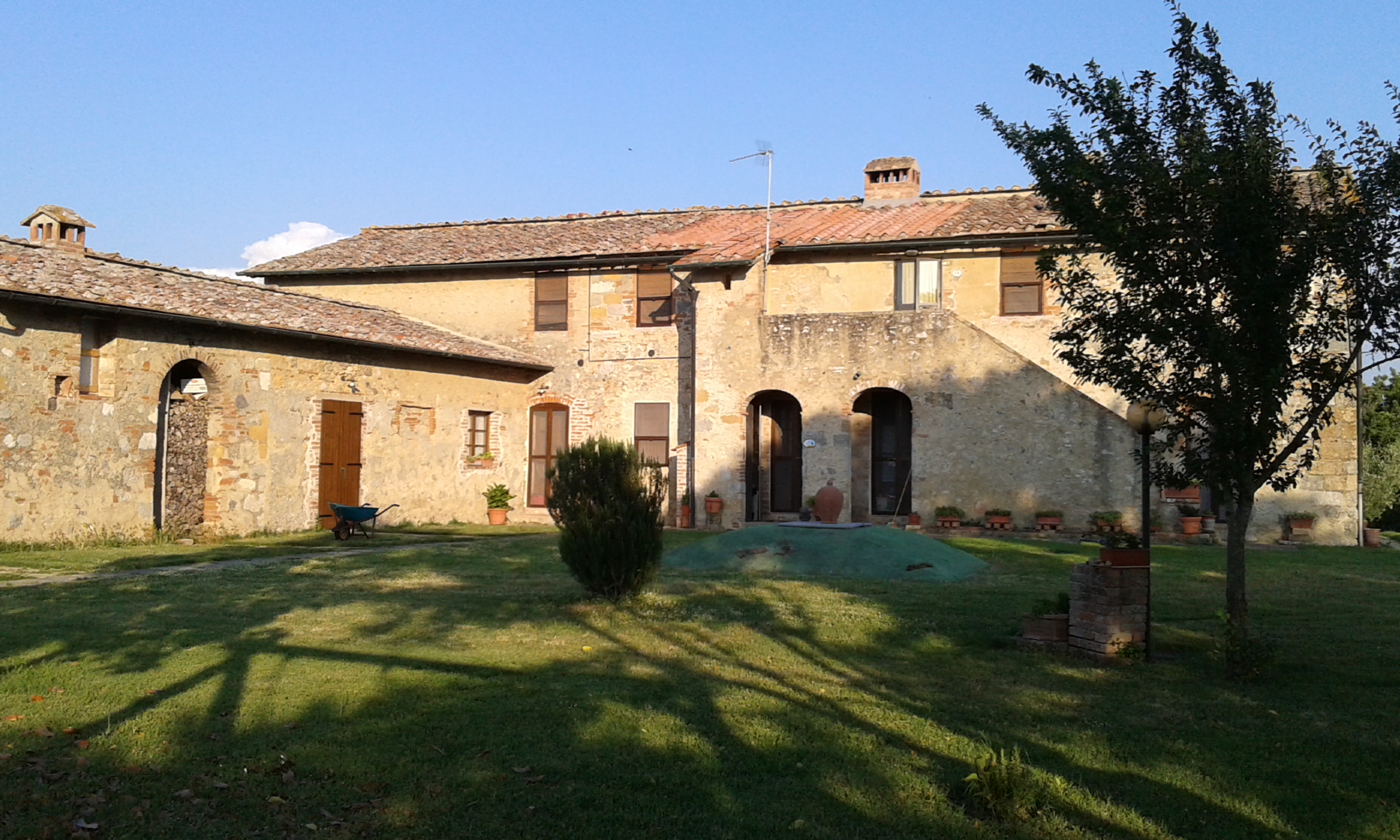 Farmhouse in the Tuscan countryside