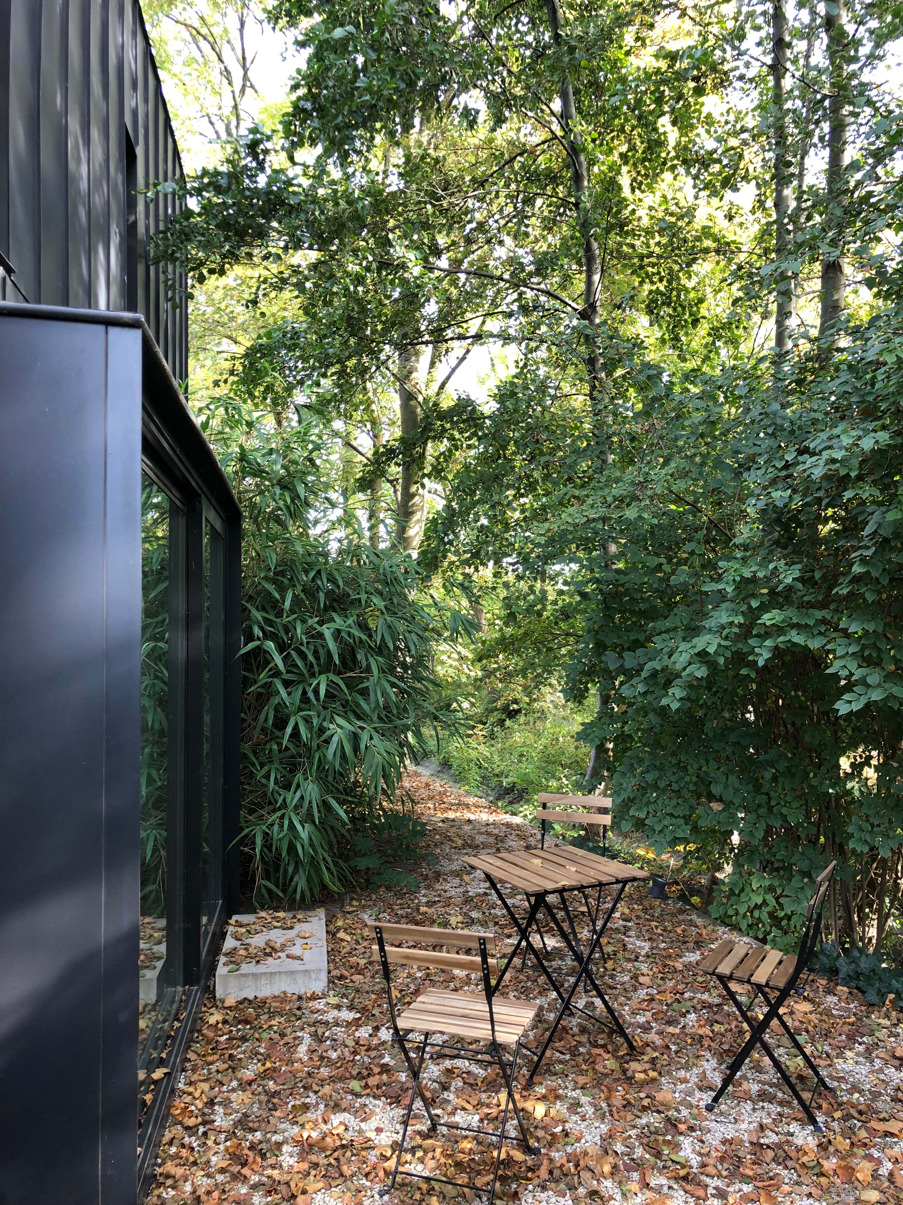 House in landscaped park and 12th century canal in Wondelgem, Ghent