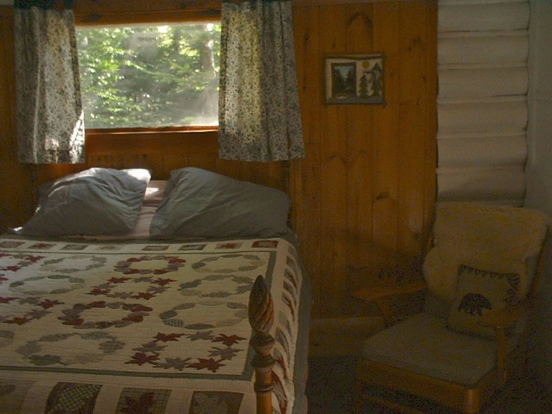 Lakefront log cabin, includes kayak Cabins for Rent in Oquossoc