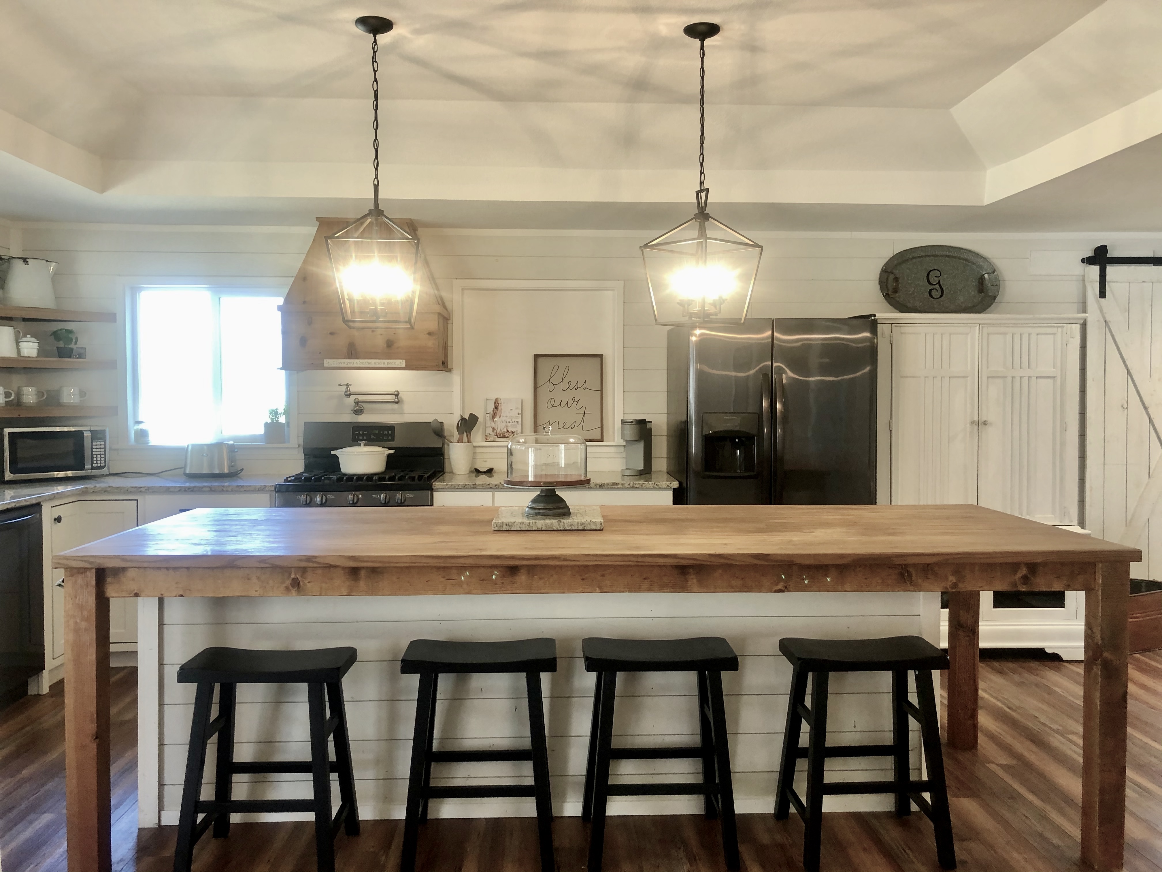 Charming, Private Country Home with Creek, 4BD 2BA