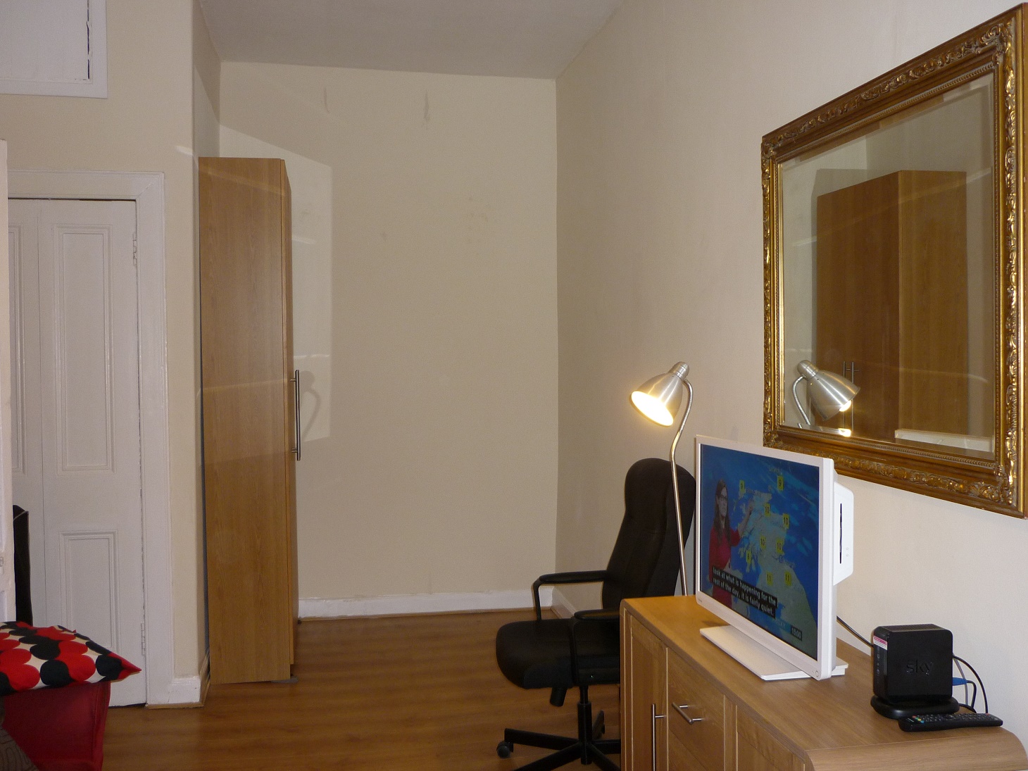 Entire apartment with two beds in Meadows and Southside, Edinburgh
